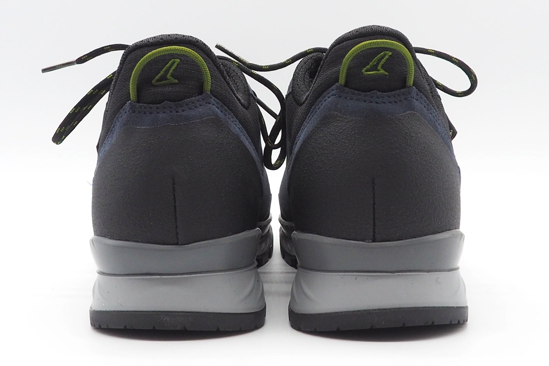 Herren Trekking Sneaker mit Vibram-Sohle in Blau Herrem Sneaker Lowa