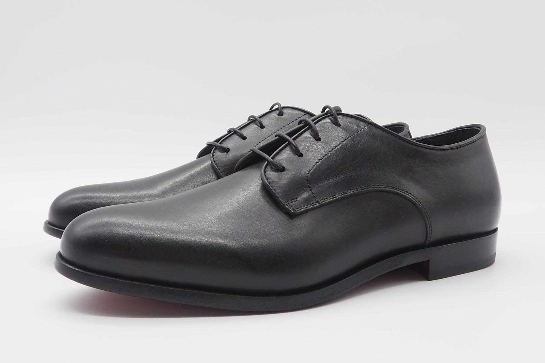 Klassischer Herren Schnürschuh mit Ledersohle in Schwarz Herren Klassik modern Corvari