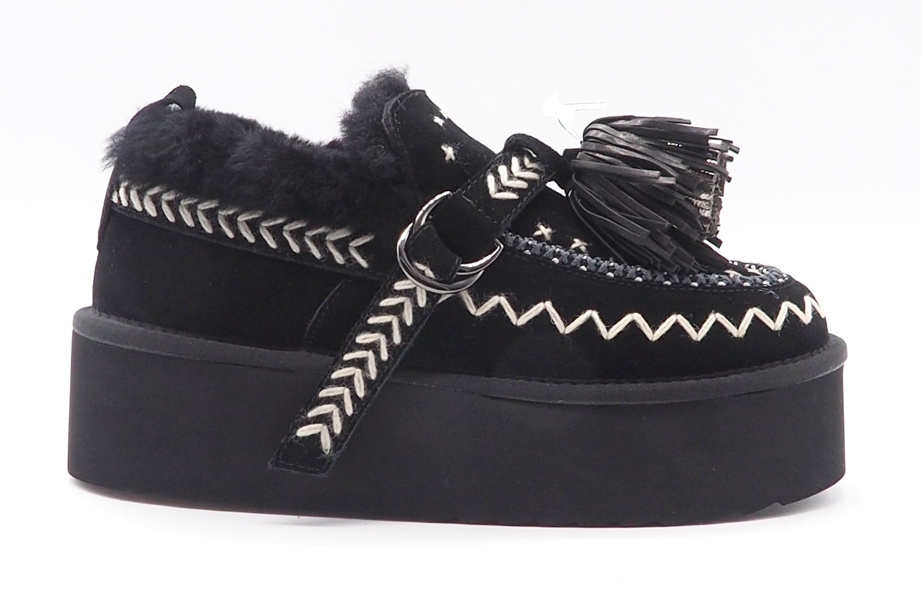 Lammfellboots im Ethnolook - mit Stickerei & Pompon aus Veloursleder in Schwarz Damen Boots & Booties Elena Iachi