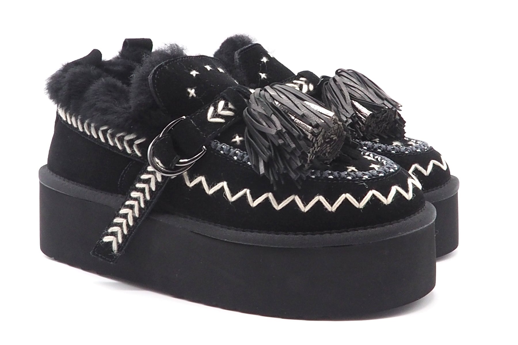 Lammfellboots im Ethnolook - mit Stickerei & Pompon aus Veloursleder in Schwarz Damen Boots & Booties Elena Iachi