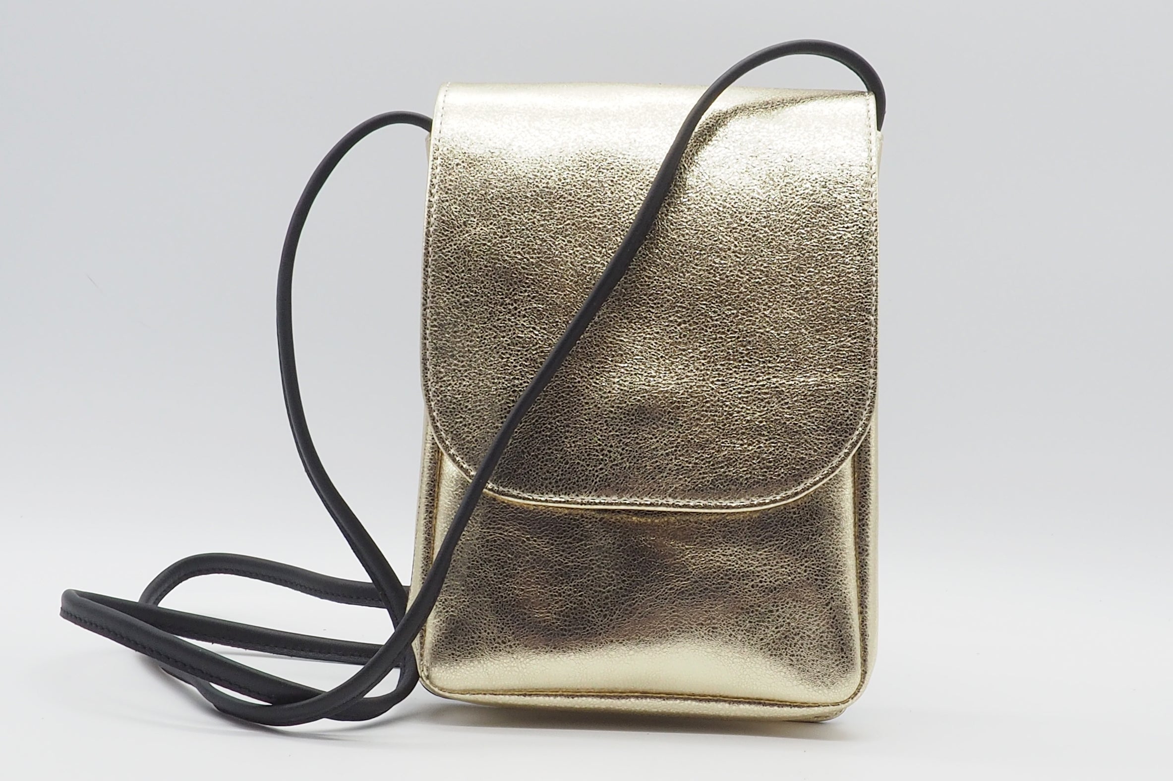 Lässige Crossbodytasche aus Metallicleder in Gold - Adily Taschen Crossbody & Schultertaschen Arche