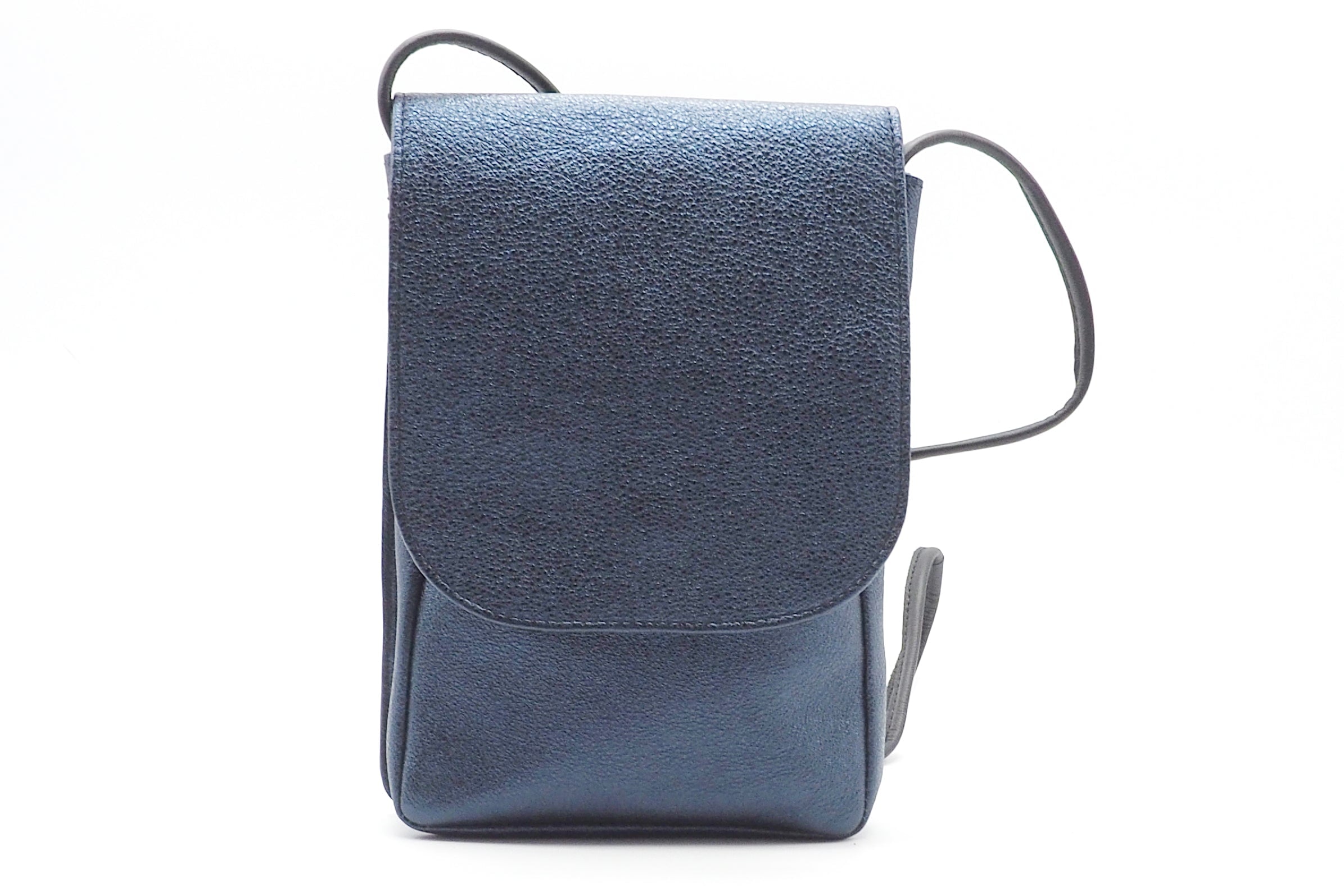 Lässige Crossbodytasche aus Metallicleder in Mitternachtsblau - Adily Taschen Crossbody & Schultertaschen Arche