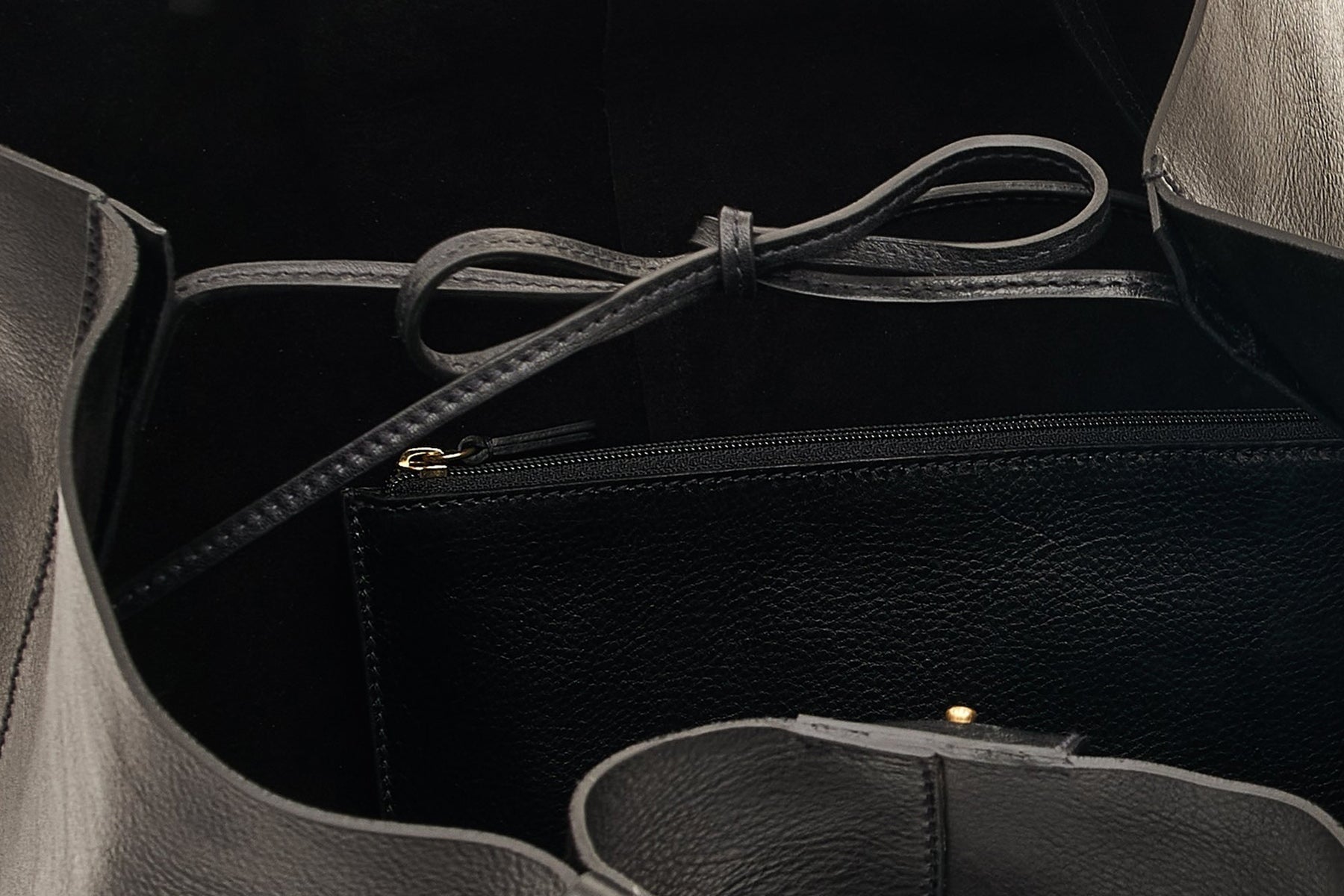 Praktischer Shopper aus Leder in Schwarz - Tote Nina Taschen Crossbody & Schultertasche Il Bisonte