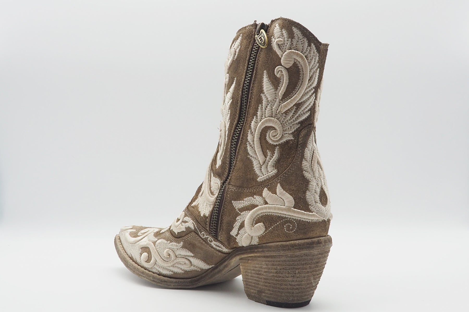 Sandfarbige Damen Stiefeletten im Westernstil opulent bestickt Damen Stiefeletten Fauzian Jeunesse