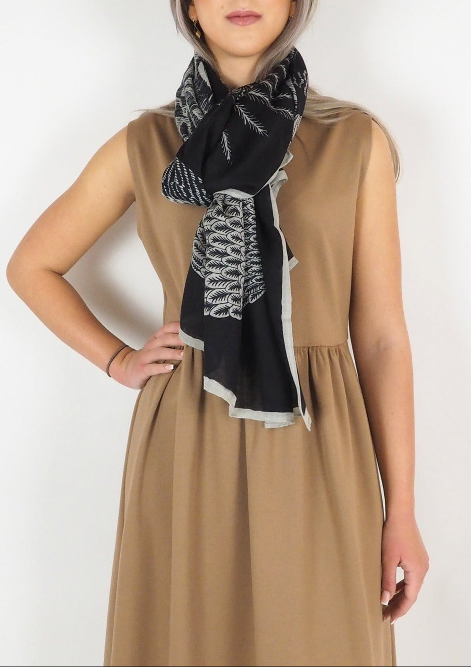 Schal aus Wolle mit Eulen & Katzen in Schwarz - Chouette Damen Accessoires Tücher & Schals Inoui E.