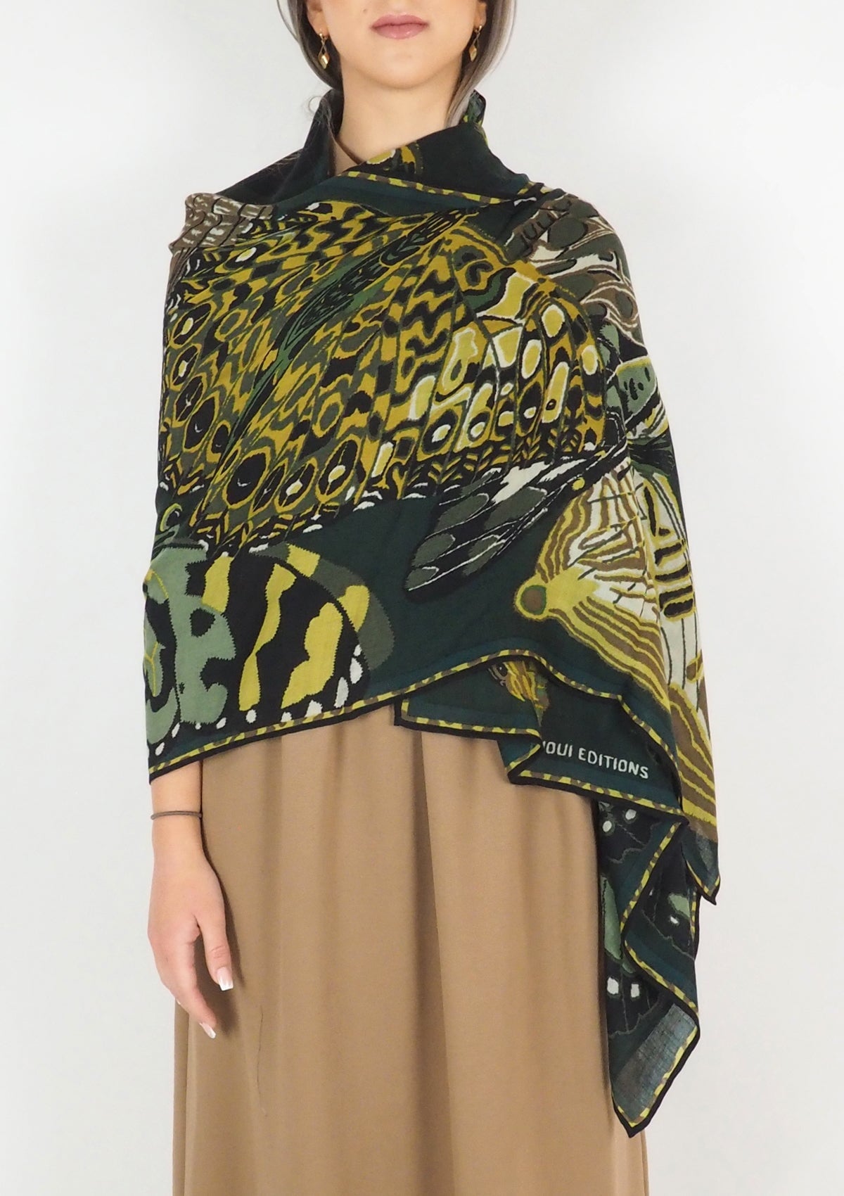 Schal aus Wolle mit Schmetterlingen in Grün - Papillions Damen Accessoires Tücher & Schals Inoui E.