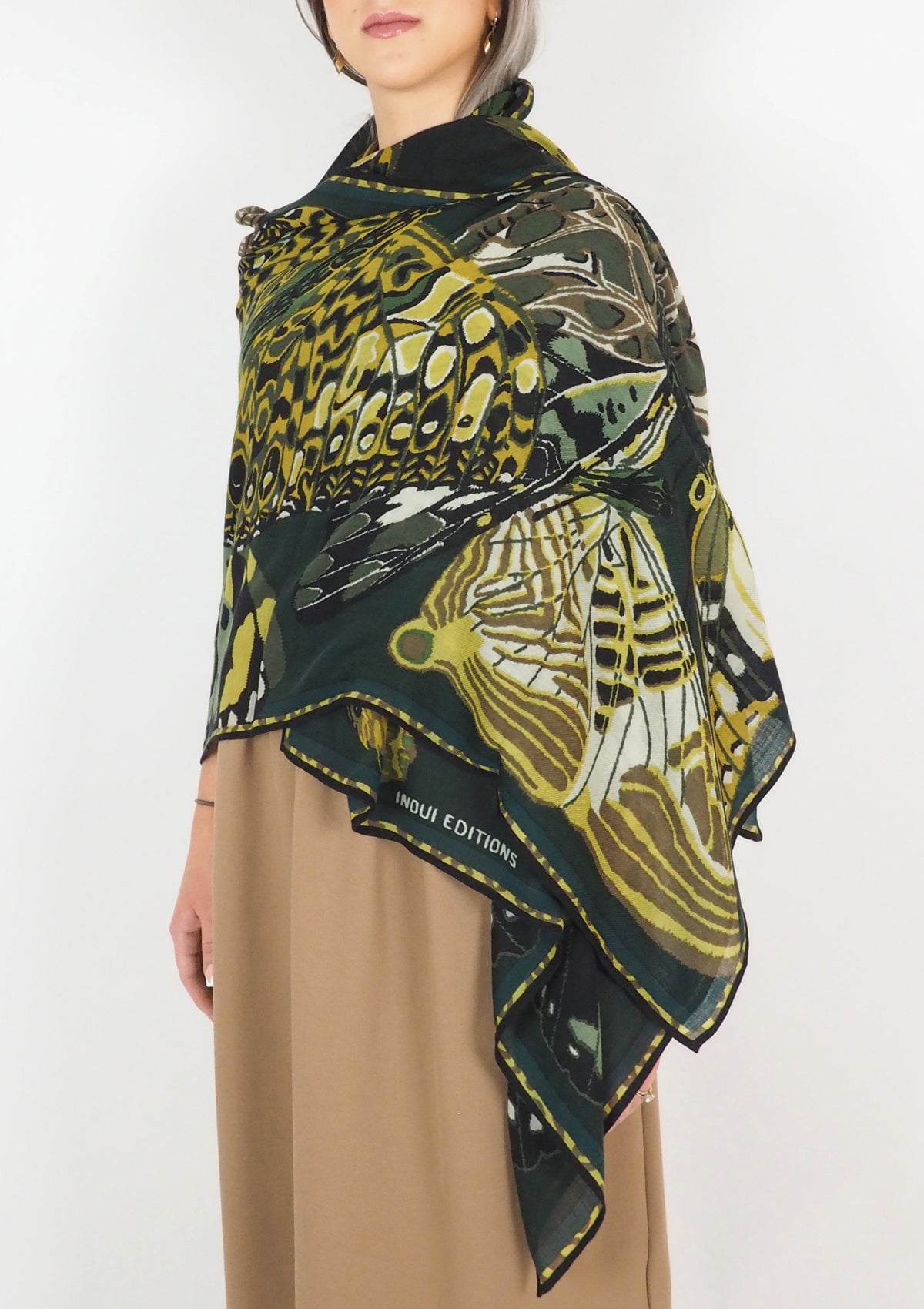 Schal aus Wolle mit Schmetterlingen in Grün - Papillions Damen Accessoires Tücher & Schals Inoui E.