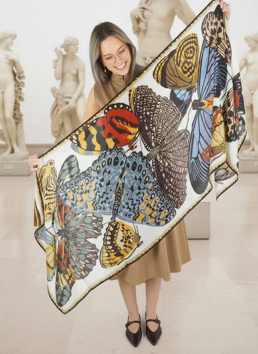 Schal aus Wolle mit Schmetterlingen in Weiß - Papillions Damen Accessoires Tücher & Schals Inoui E.