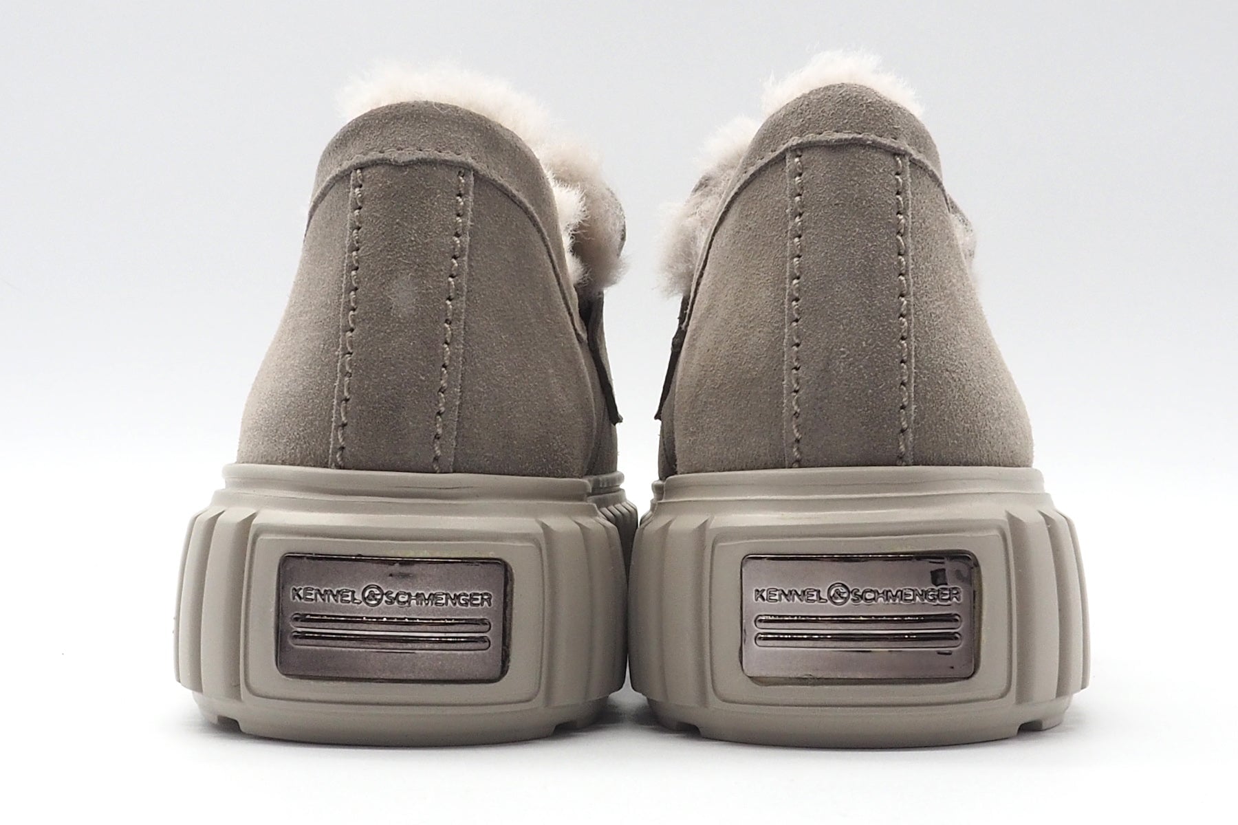 Sportiver Damen Loafer aus Veloursleder in Sand mit Lammfellfütterung - Zap Damen Loafers & Schnürer Kennel & Schmenger