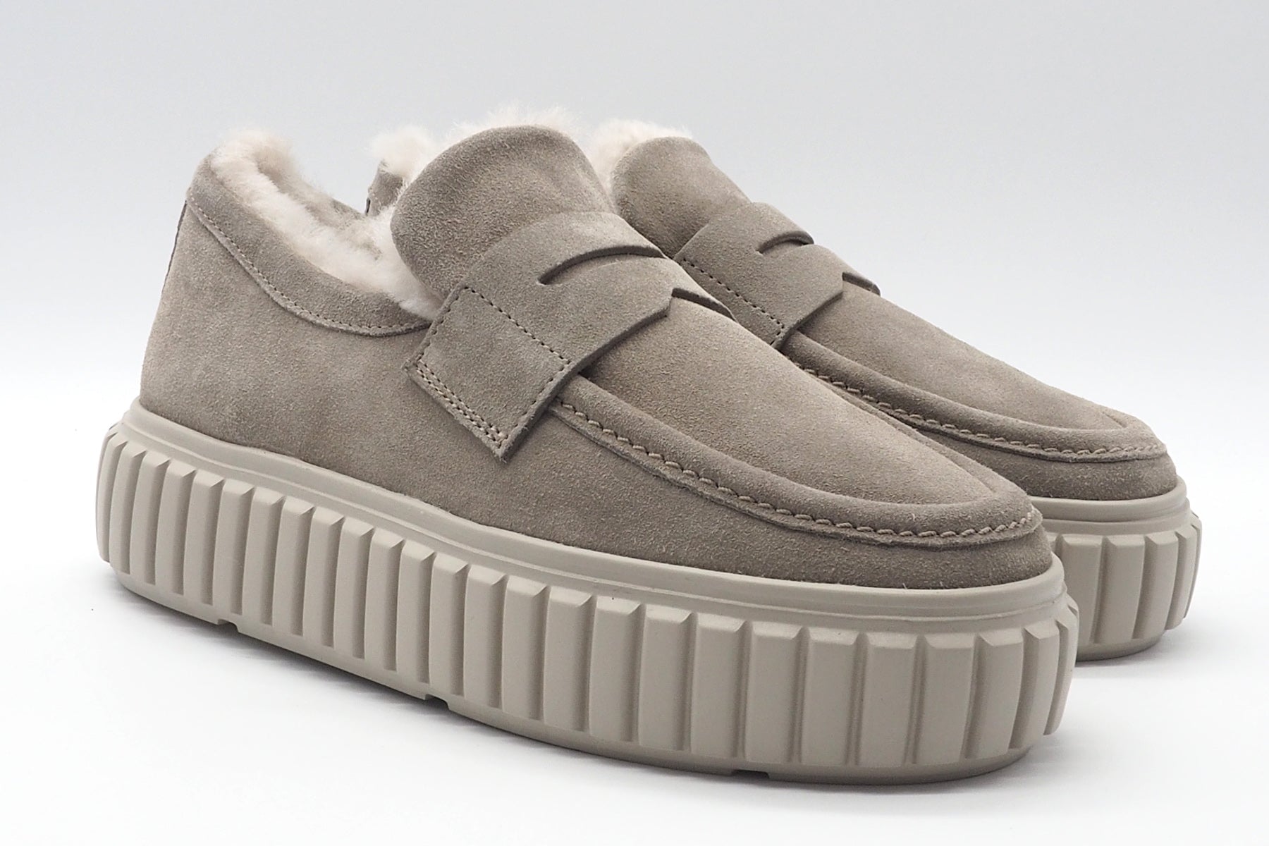 Sportiver Damen Loafer aus Veloursleder in Sand mit Lammfellfütterung - Zap Damen Loafers & Schnürer Kennel & Schmenger