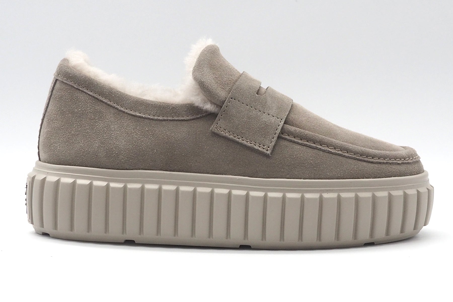 Sportiver Damen Loafer aus Veloursleder in Sand mit Lammfellfütterung - Zap Damen Loafers & Schnürer Kennel & Schmenger