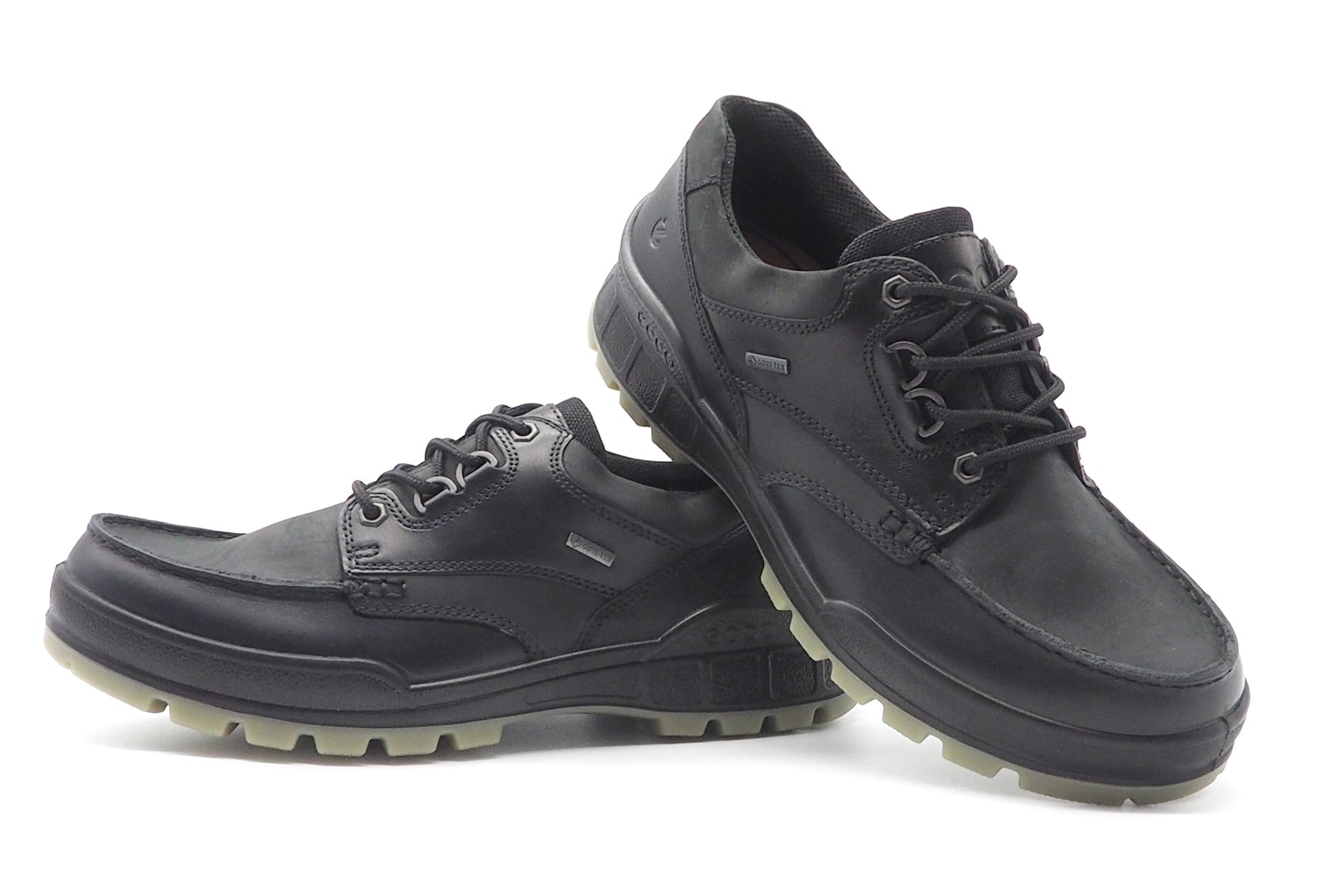 Sportiver Herren Halbschuh aus geöltem Nubuk in Schwarz & GORE-TEX® Membrane Herren Sneaker Ecco