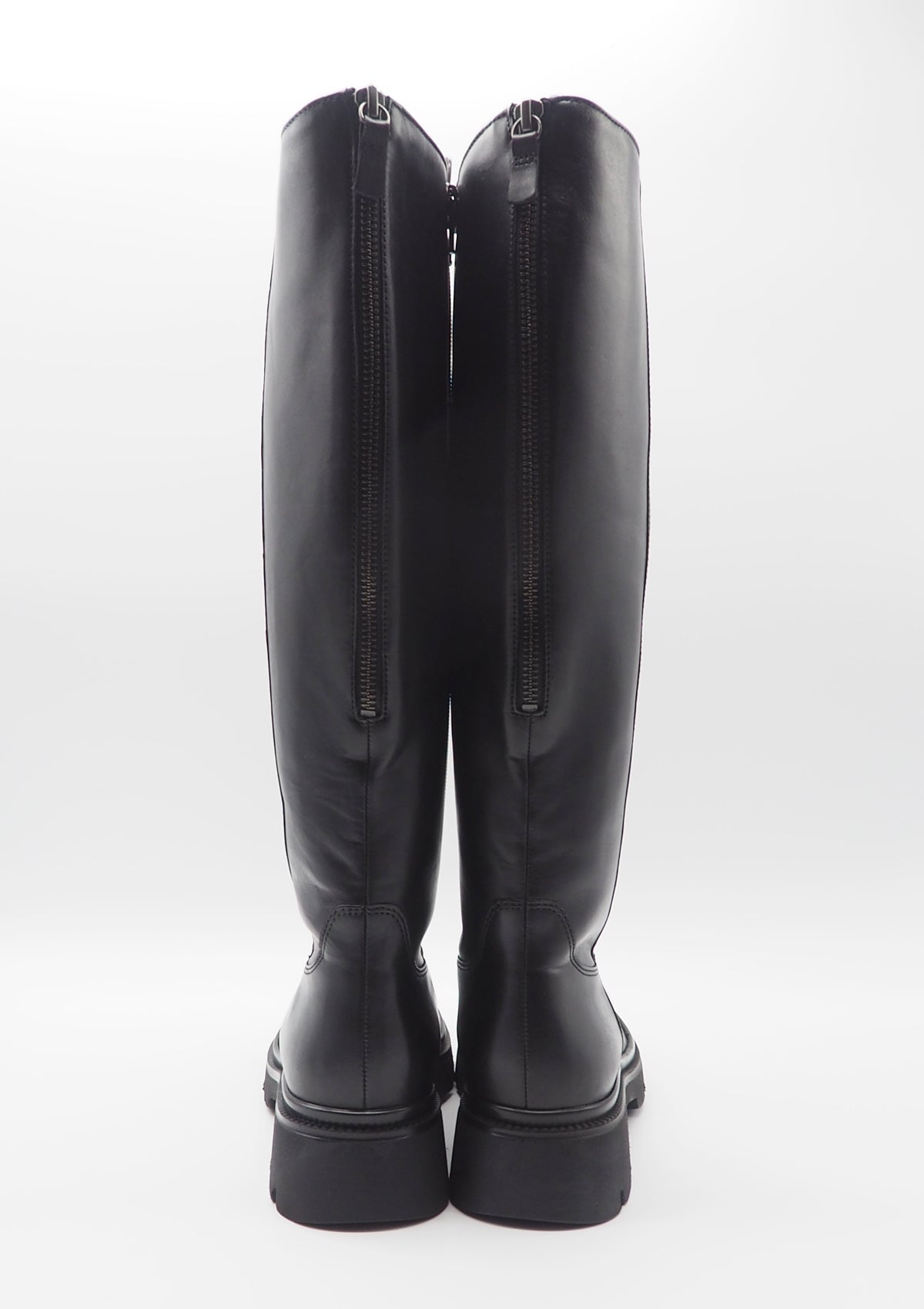 Sportlicher Damenstiefel in Leder Schwarz mit Profilsohle Damen Stiefel Gabor