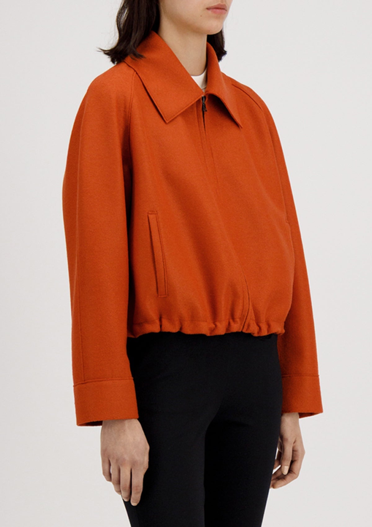 Stilvolle Damen-Blousonjacke aus leichter gepresster Wolle in Rost mit Kordelzug Damen Mantel Harris Wharf London