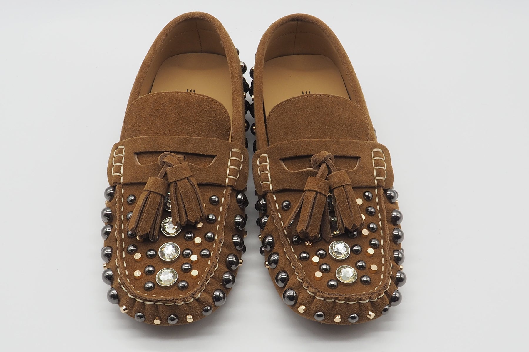Stylischer Damen Moccassin aus Velours in Braun mit Nieten & Steinen Damen Loafers & Schnürer Strategia