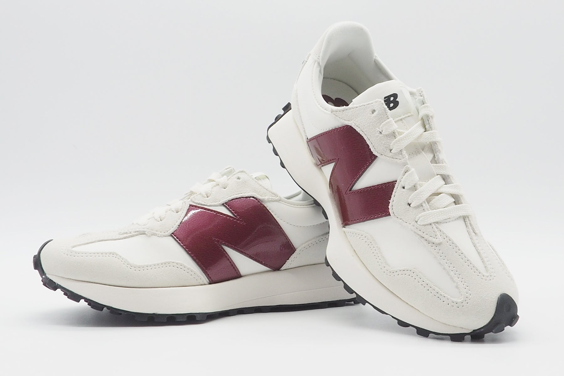 Stylischer Damen Sneaker 327 aus Leder in Weiß & Bordeaux Damen Sneaker New Balance