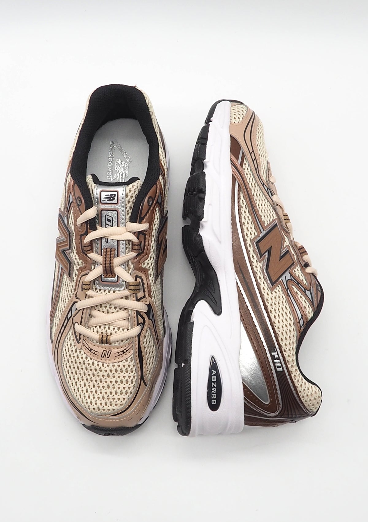 Stylischer Damen Sneaker 740 aus Mesh & Eco-Pelle in Neutral Damen Sneaker New Balance