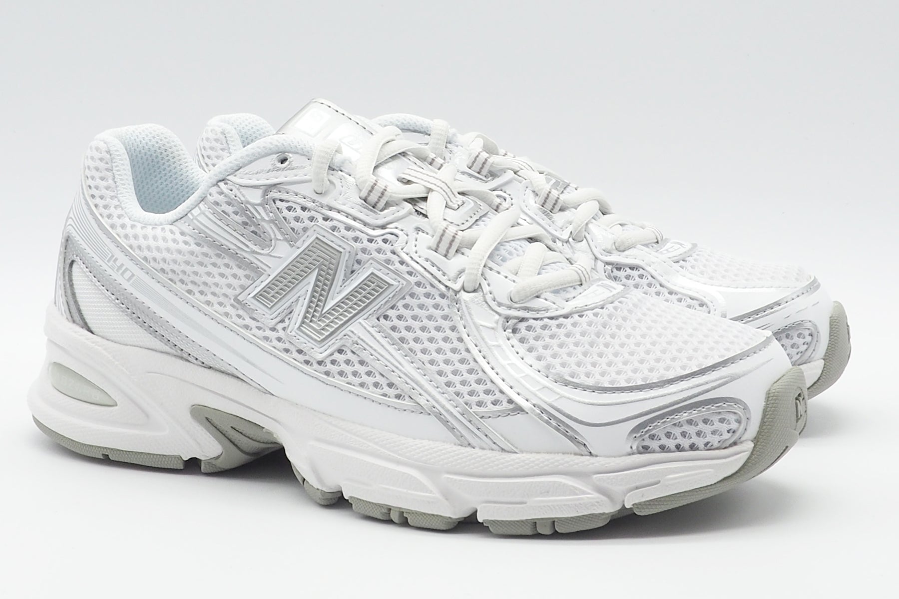 Stylischer Damen Sneaker 740 aus Mesh & Eco-Pelle in Weiß & Silber Damen Sneaker New Balance