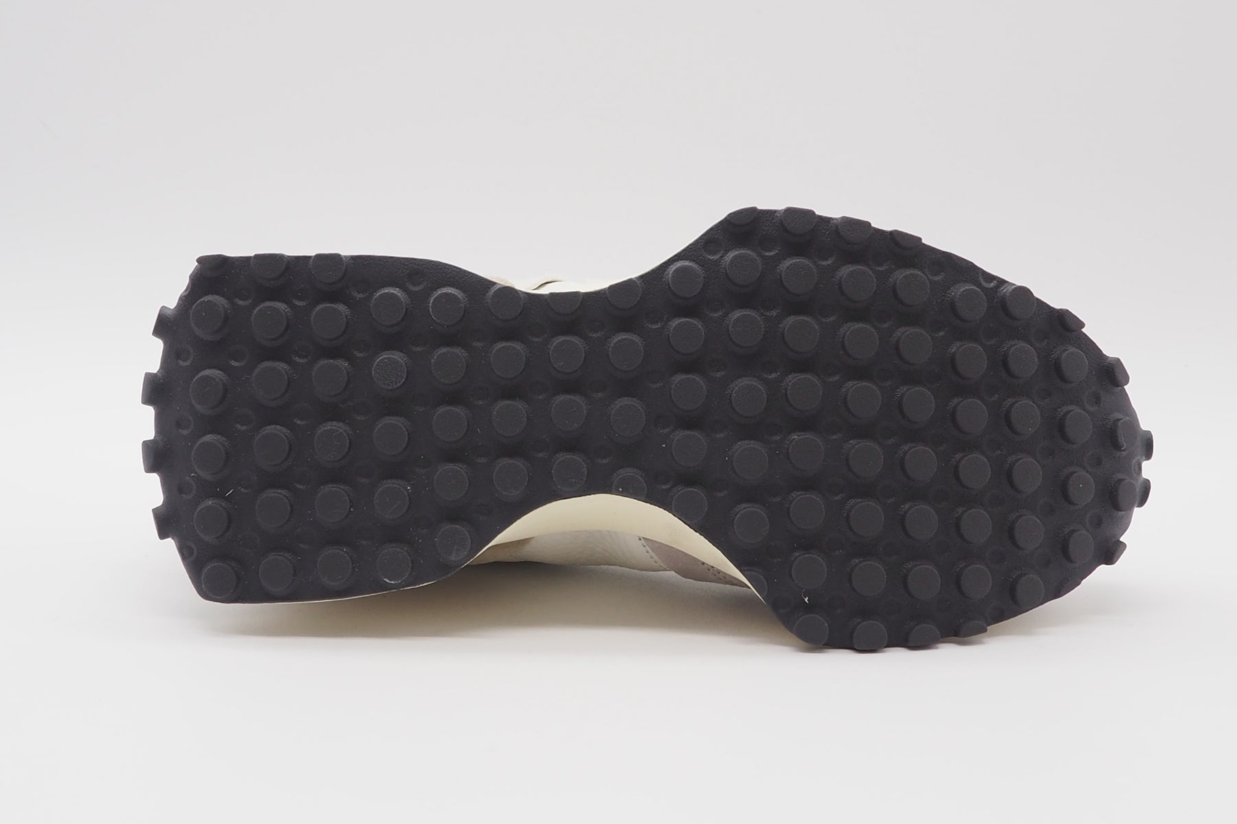 Stylischer Damen Sneaker U327WGA aus softem Leder in Offwhite Damen Sneaker New Balance