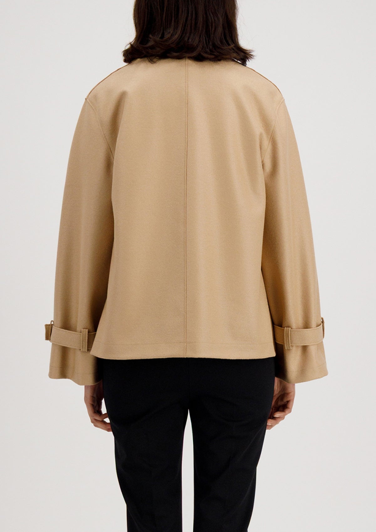 TO DO TEXT- check Kurzer Damen Trenchcoat aus gepresster Wolle in warmem Karamell Damen Jacke Harris Wharf London