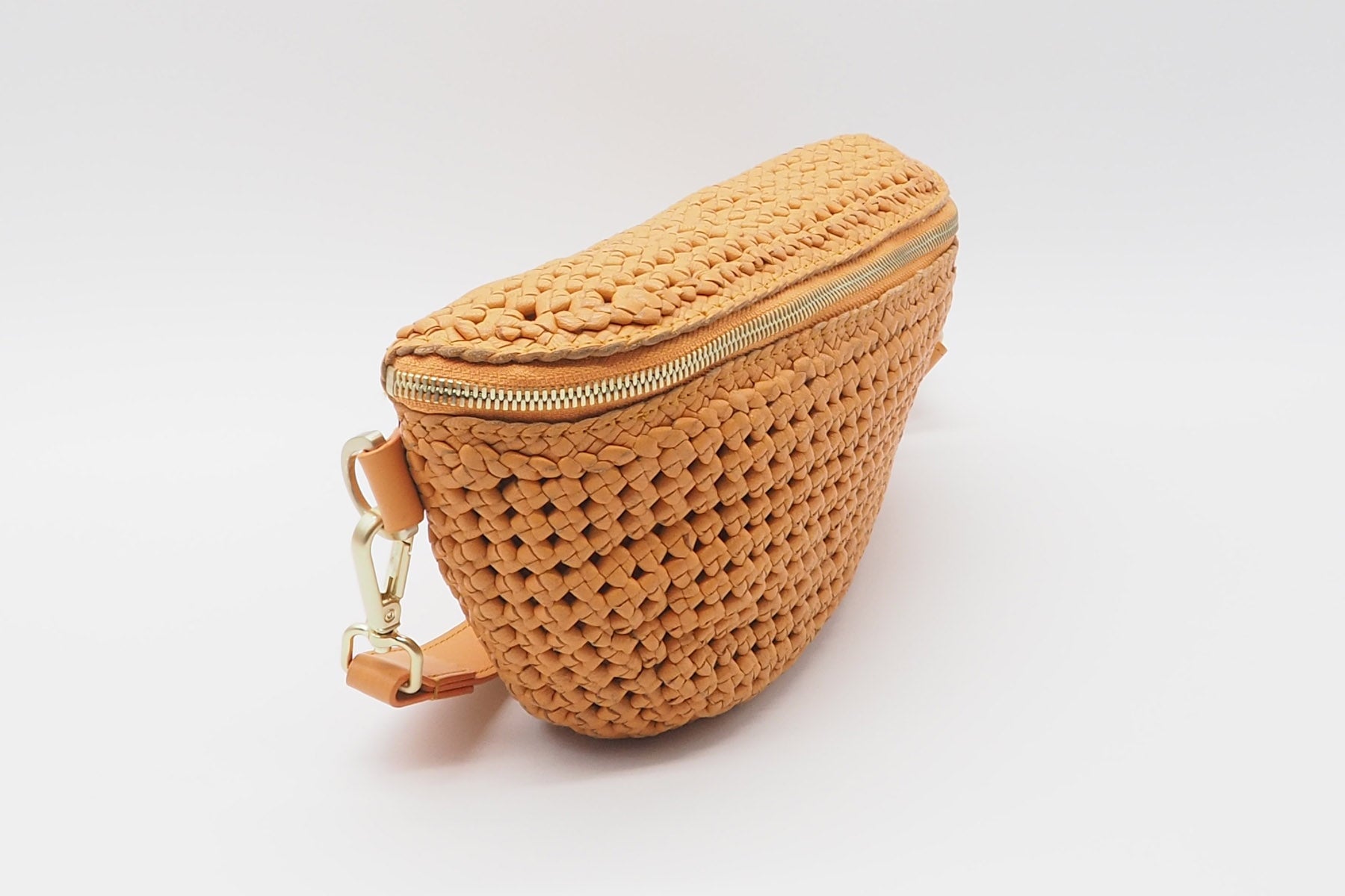 Bauchtasche aus gewebten Leder in Muskmelon - Lucy Flower Muskmelon Taschen Klein & Chic Allan K