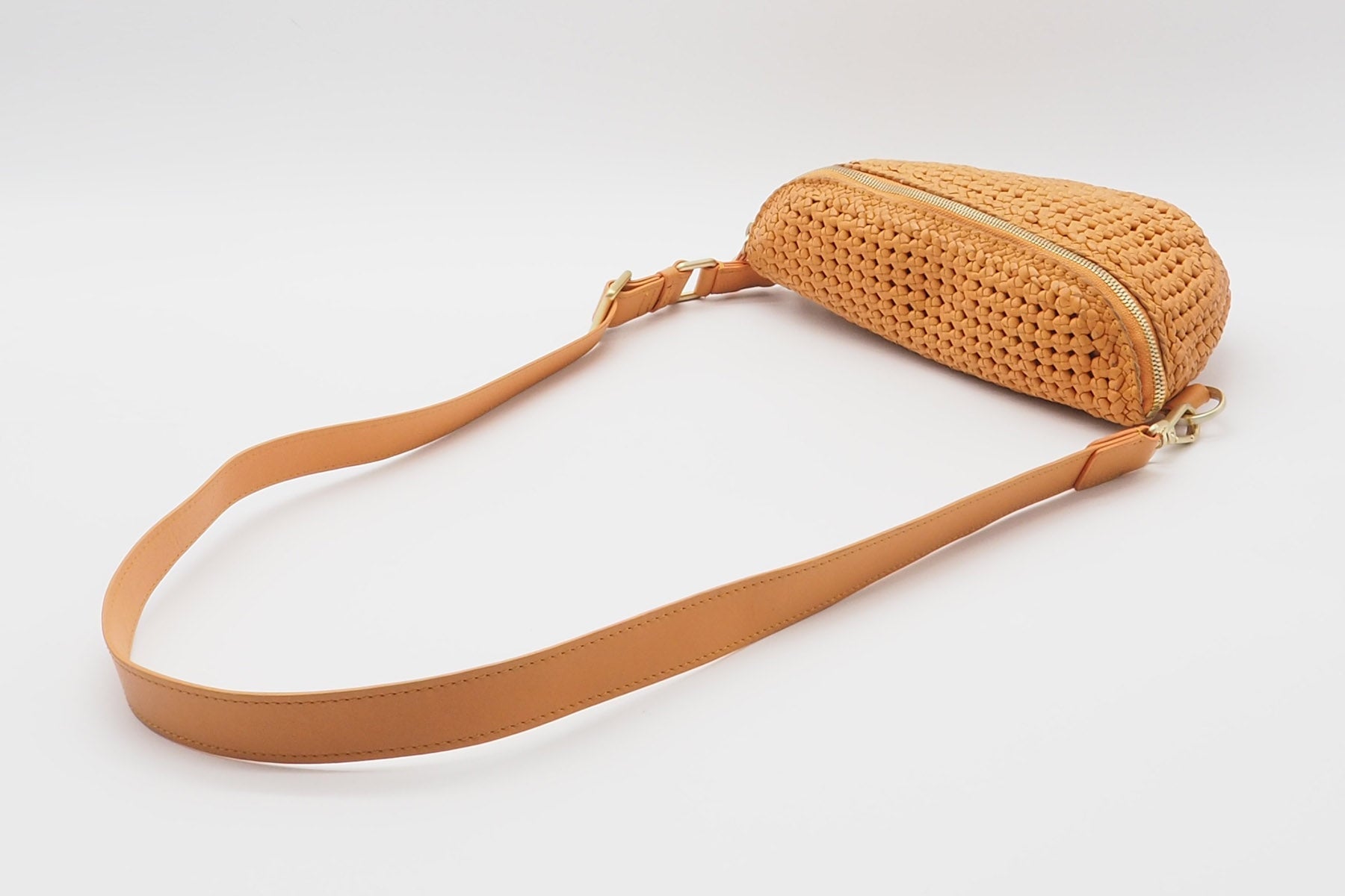 Bauchtasche aus gewebten Leder in Muskmelon - Lucy Flower Muskmelon Taschen Klein & Chic Allan K