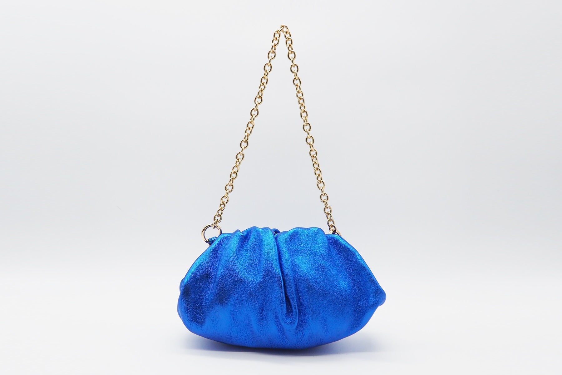 Clutch aus Metallicleder in Royalblau Taschen Clutches Nina Hill