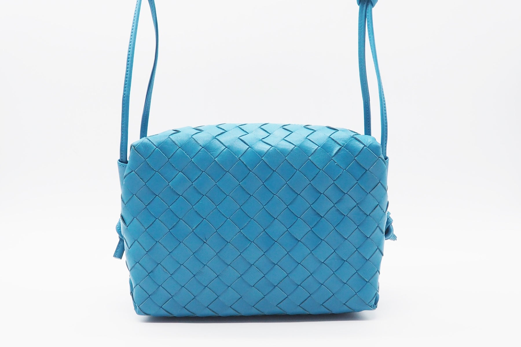 Crossbody Tasche aus geflochtenem Leder in Royalblau Taschen Crossbody & Schultertaschen Pons Quintana