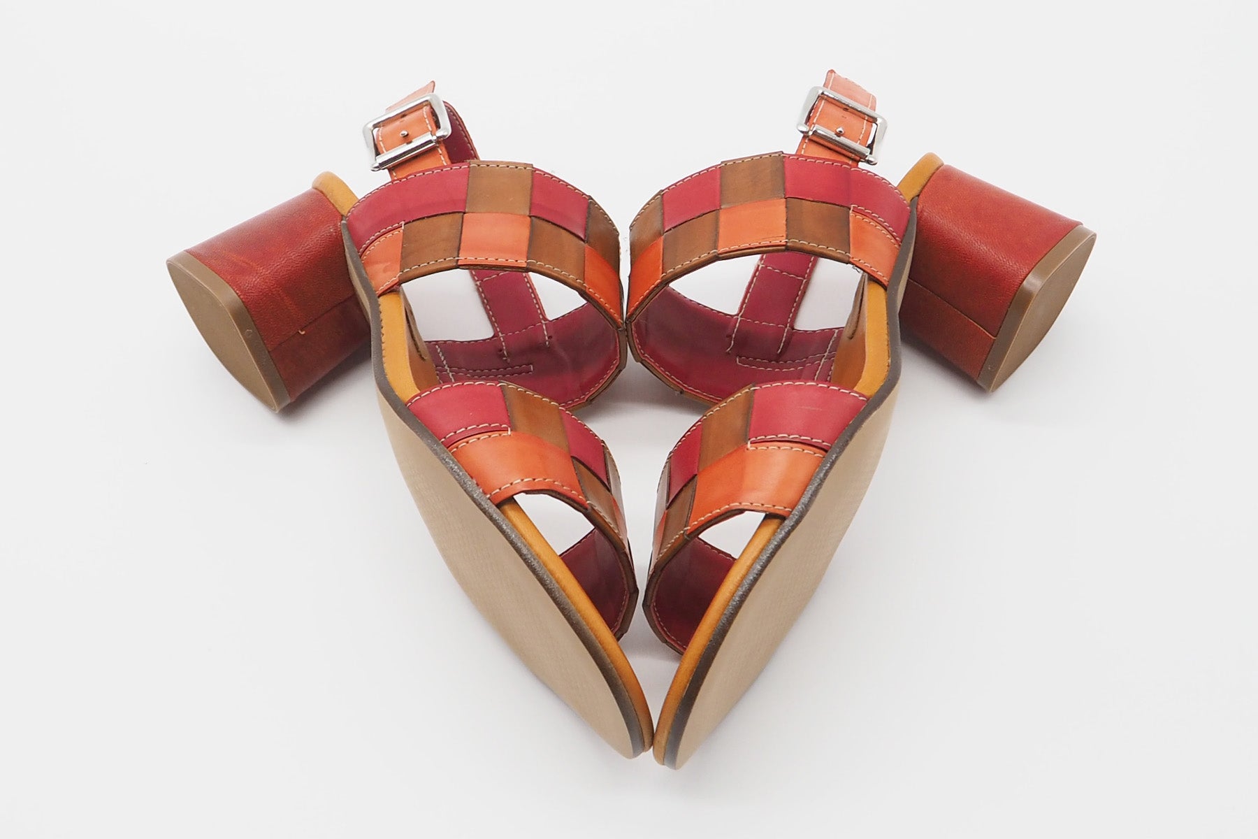 Damen Absatz-Sandale aus geflochtenem Leder in Rot, Braun & Orange Damen Sandalen Alternativa