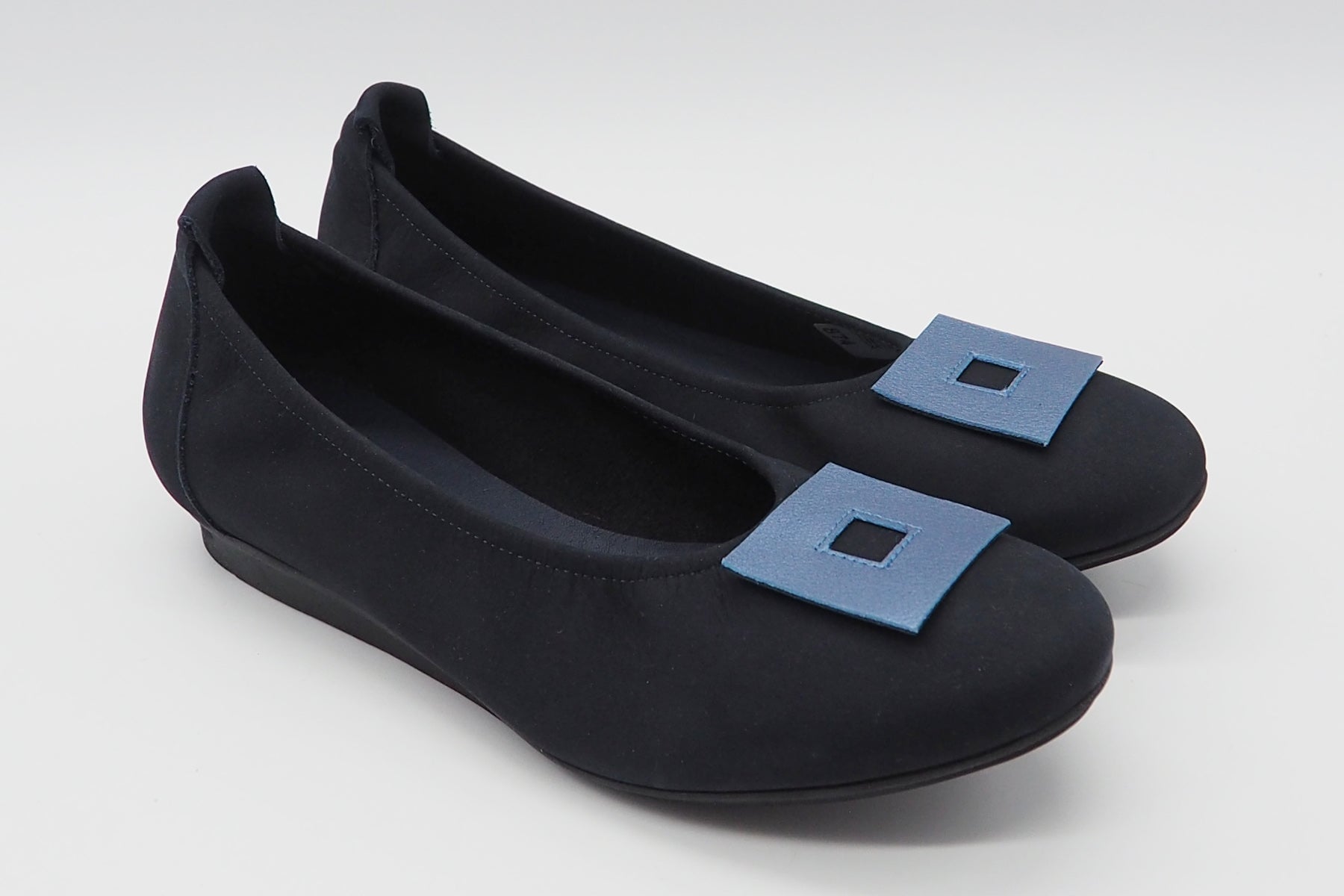 Damen Ballerina aus Nubukleder in Dunkelblau - Absatz 2cm - Nikara Damen Ballerinas Arche
