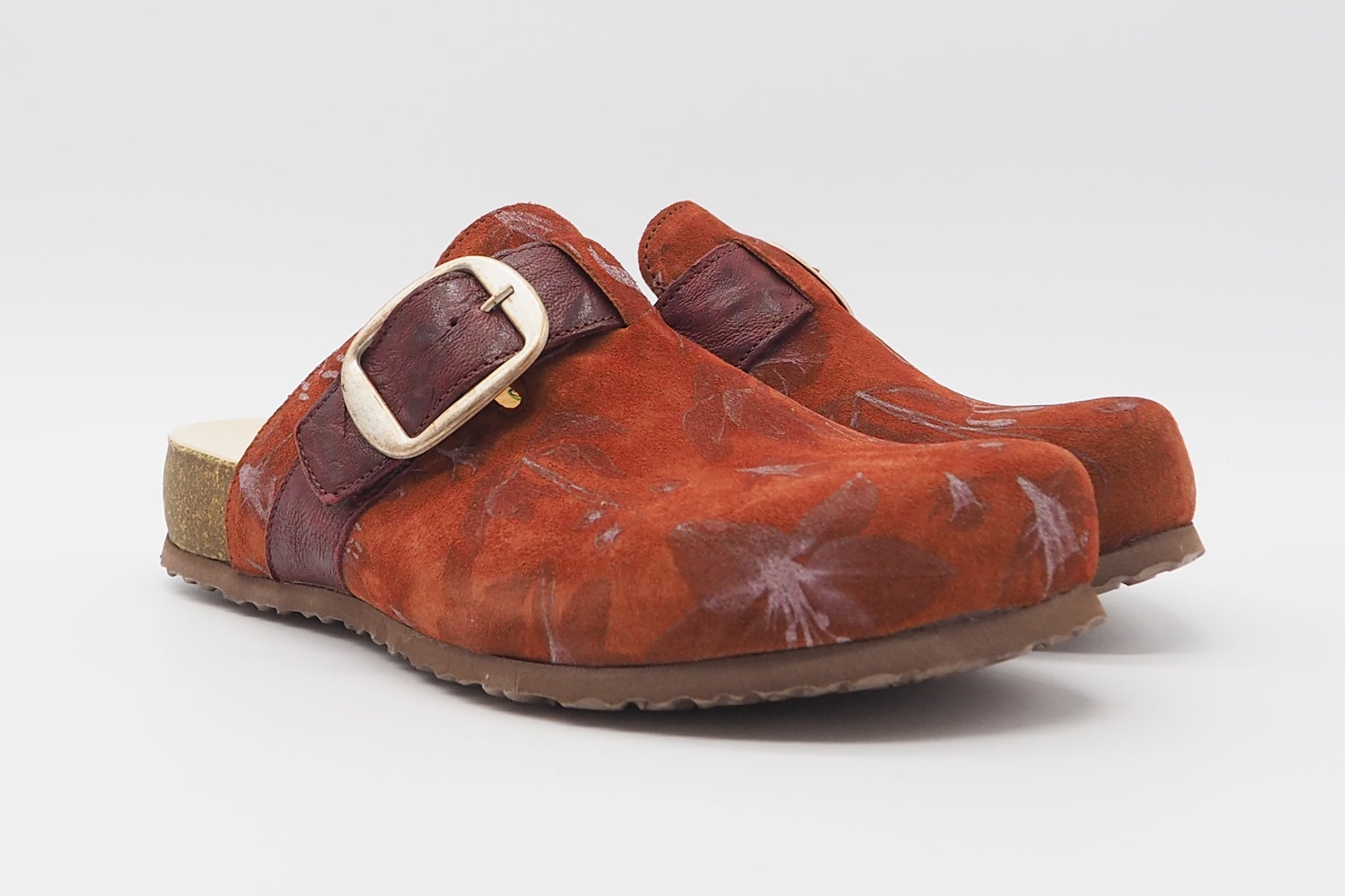 Damen Bio-Pantoffel "Julia" aus bedrucktem Veloursleder in Ziegel Damen Naturfußbett Think