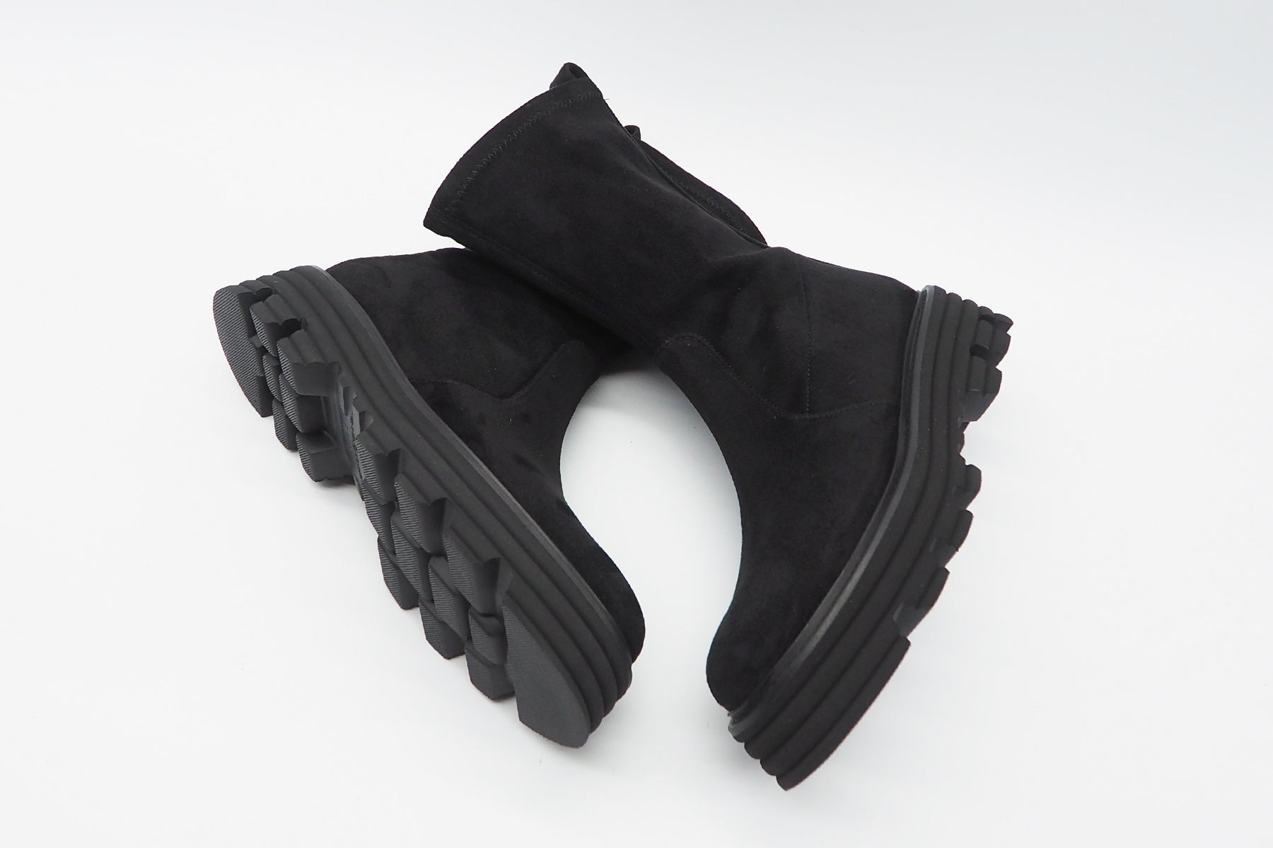 Damen Boot aus Veloursleder in Schwarz - Absatz 4cm Damen Boots & Booties Kennel & Schmenger
