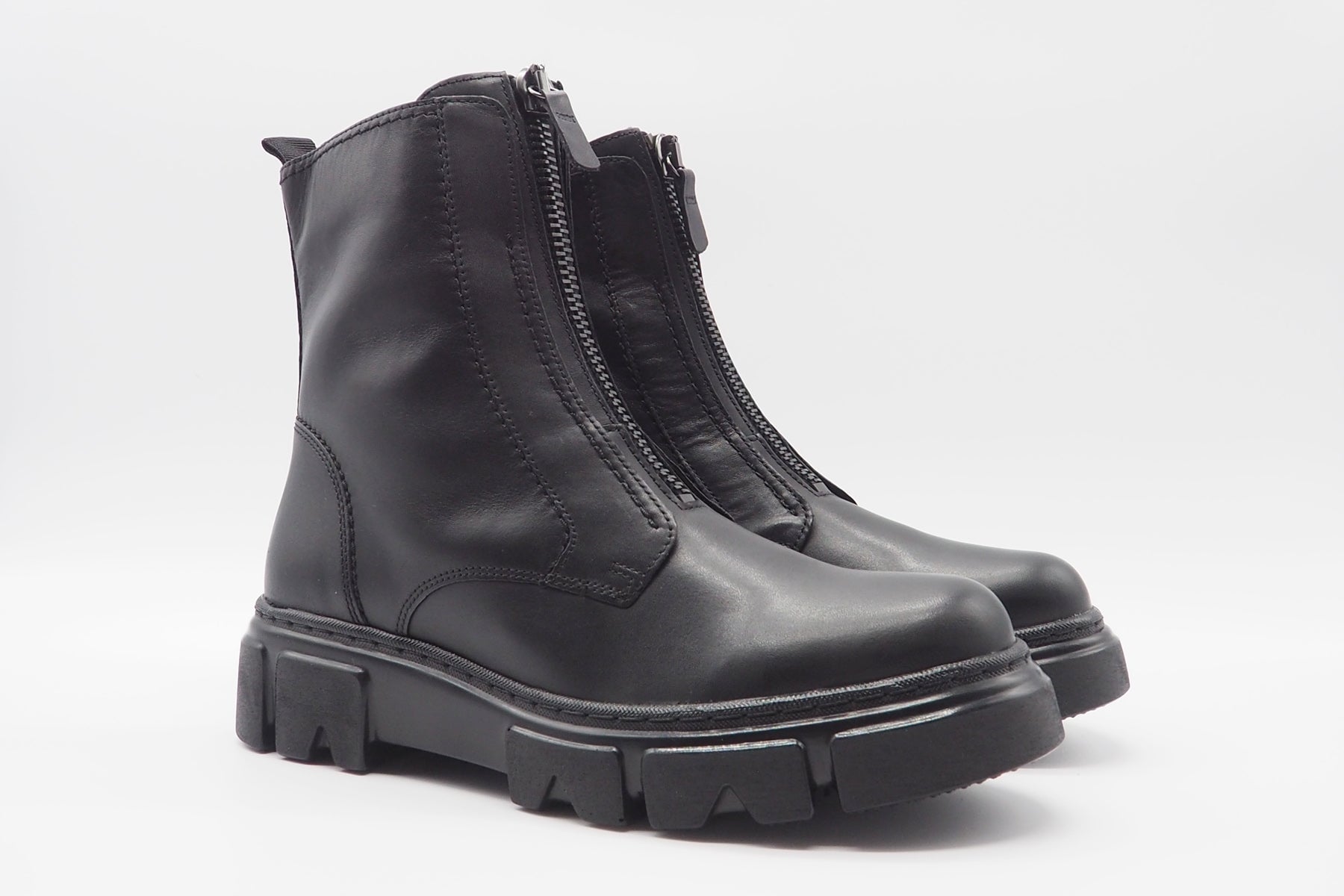 Damen Boots aus Leder in Schwarz - Absatz 2cm Damen Boots & Booties Gabor