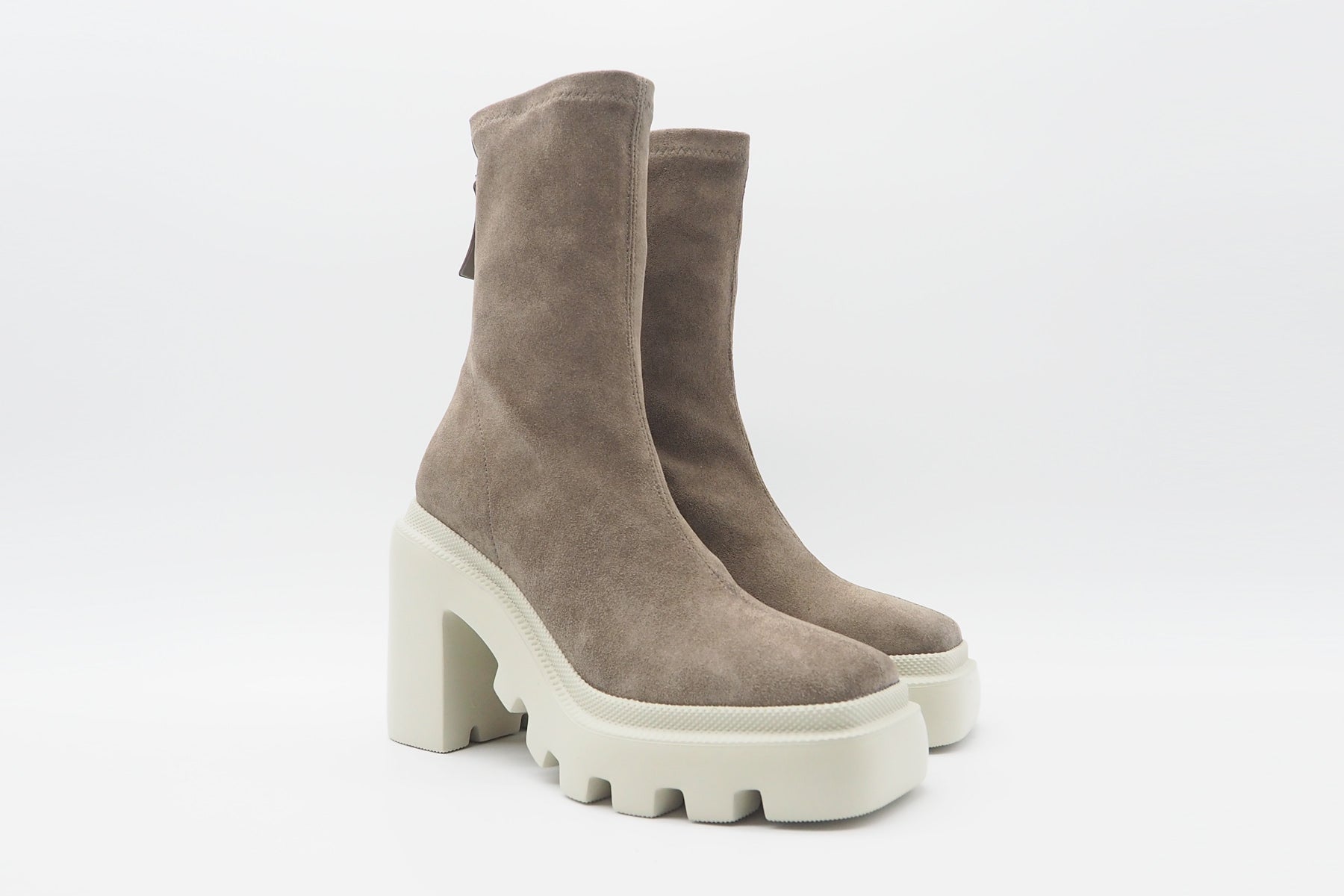 Damen Boots aus Veloursleder in Grau - Absatz 9cm Damen Boots & Booties Vic Matié