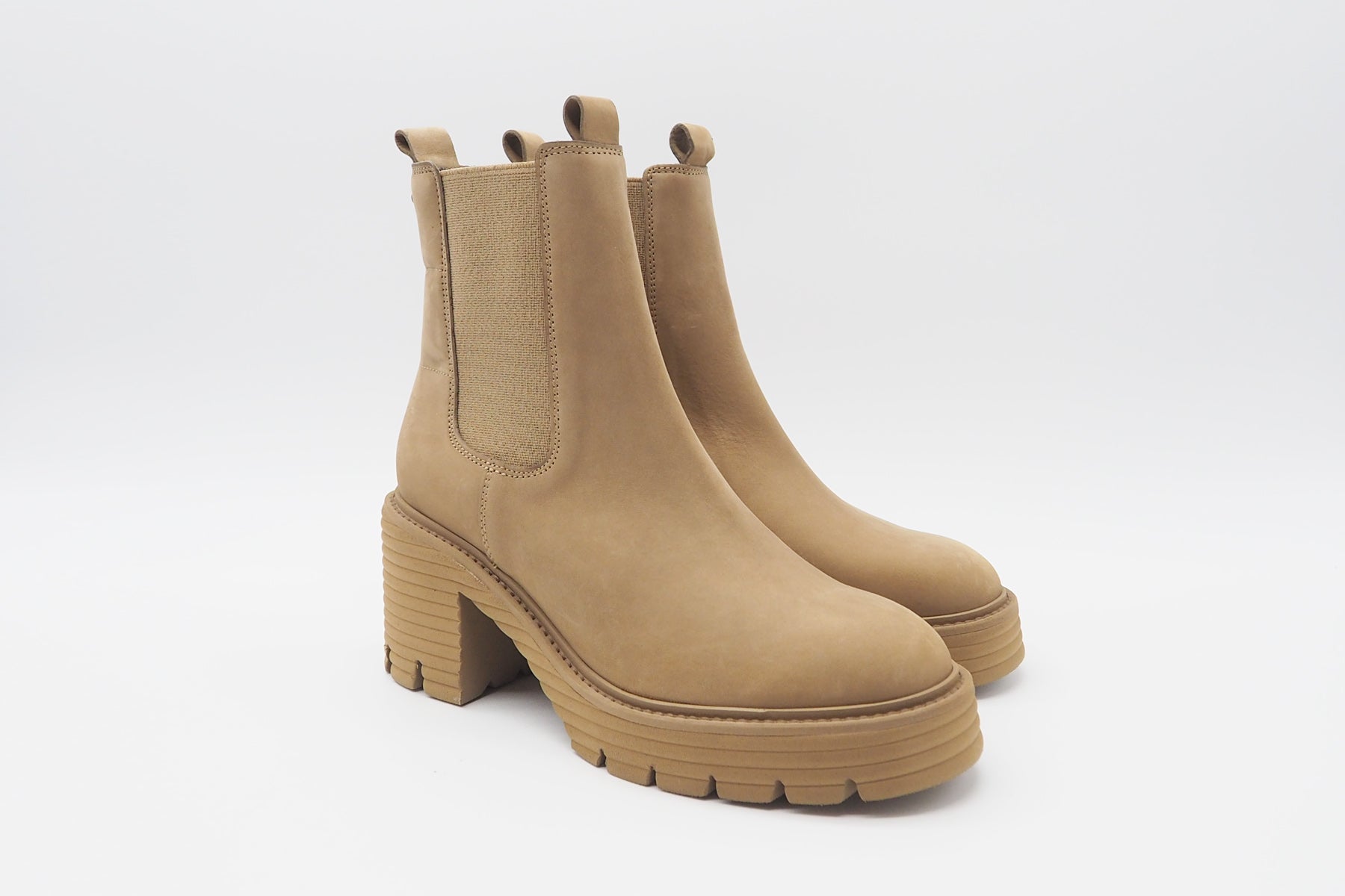 Damen Chelsea-Boot aus Nubukleder in Camel auf Micro-Leicht-Sohle - Absatz 5cm Damen Boots & Booties Kennel & Schmenger