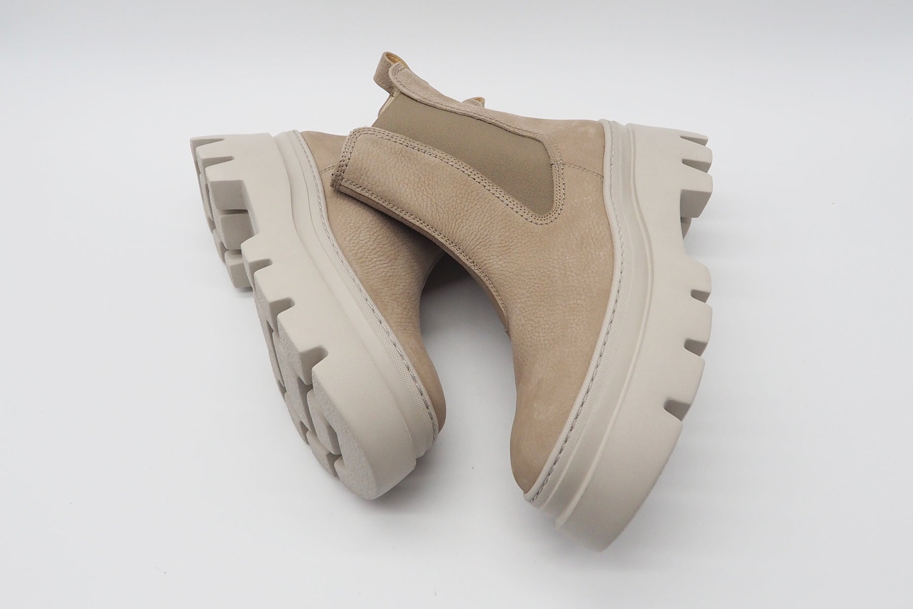 Damen Chelsea-Boot aus Nubukleder in Champagner - Absatz 2cm Damen Boots & Booties Paul Green