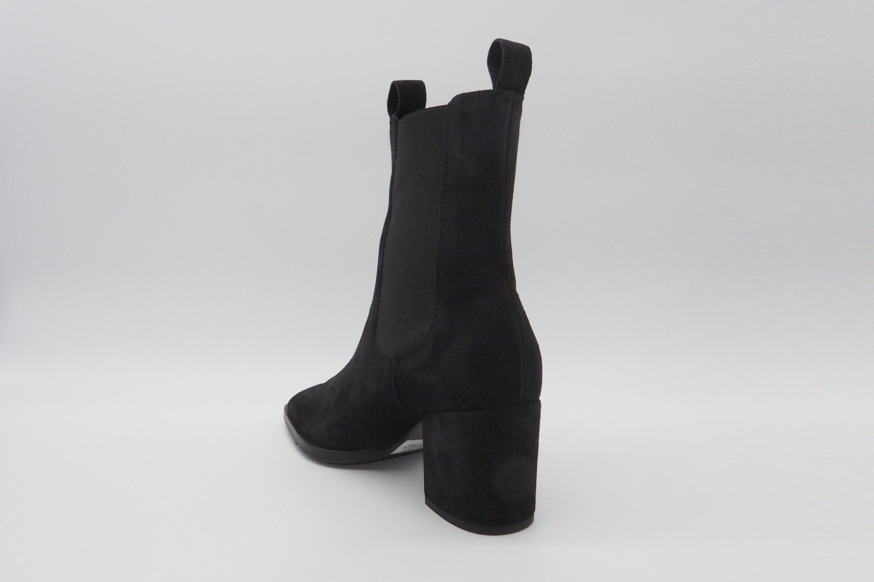 Damen Chelsea-Stiefeletten auf Karréeform aus Veloursleder in Schwarz mit Absatz Damen Stiefeletten Kennel & Schmenger