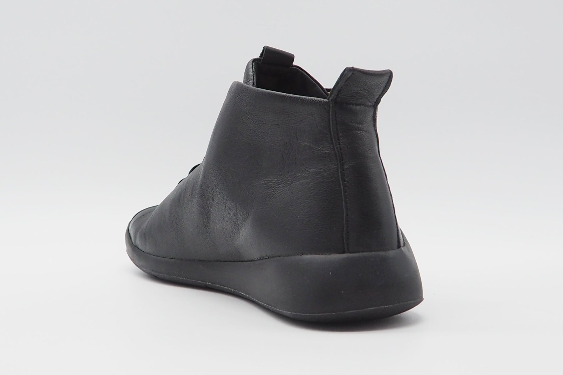 Damen Hightop-Sneaker aus Glattleder in Schwarz Damen Sneaker Think