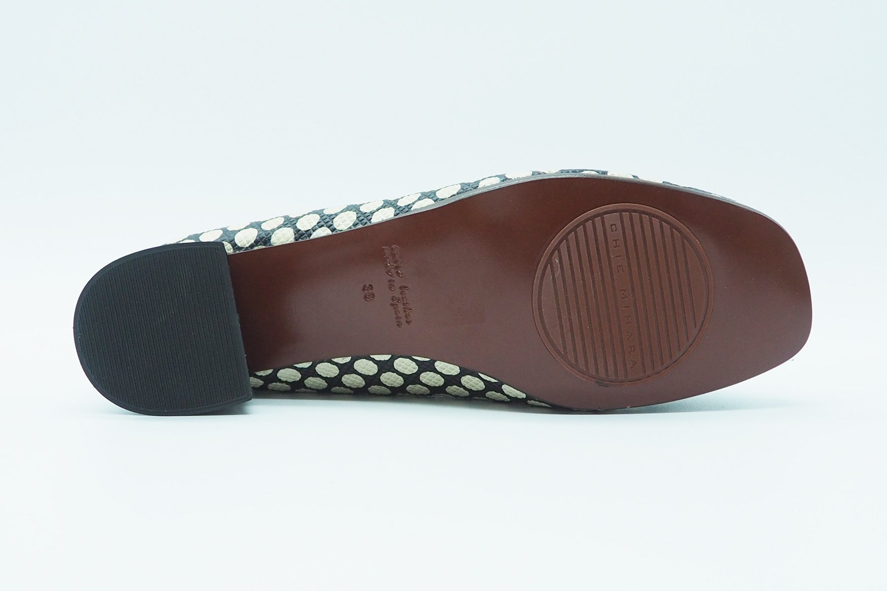 Damen Hochfront-Pumps "Ryuh" aus Polka-dots Leder mit opulenter Farbschleife in Dunkelblau & Weiß Damen Pumps & Slings Chie Mihara