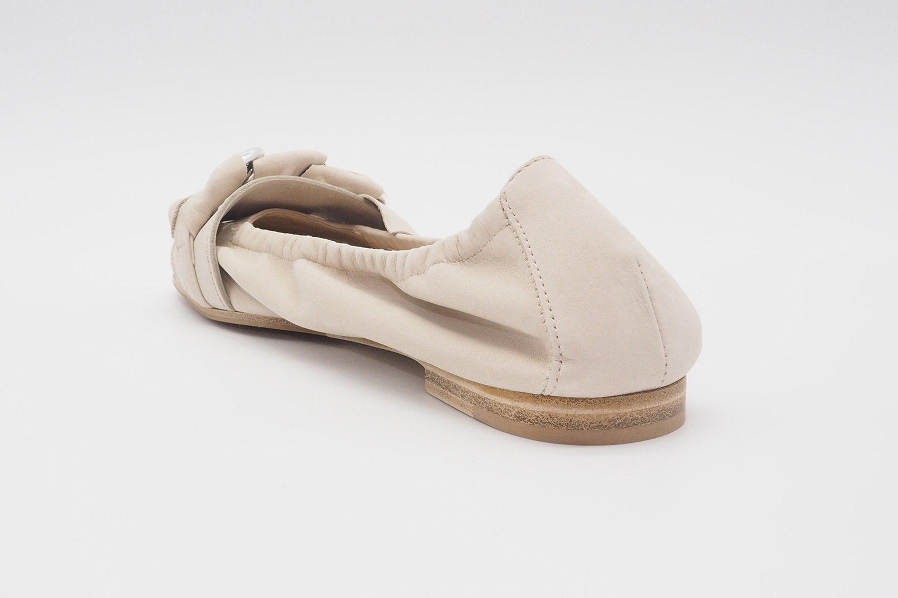 Damen Karreeballerina - Nubukleder in Offwhite & verflochtenes Kettendetail Damen Ballerinas Kennel & Schmenger