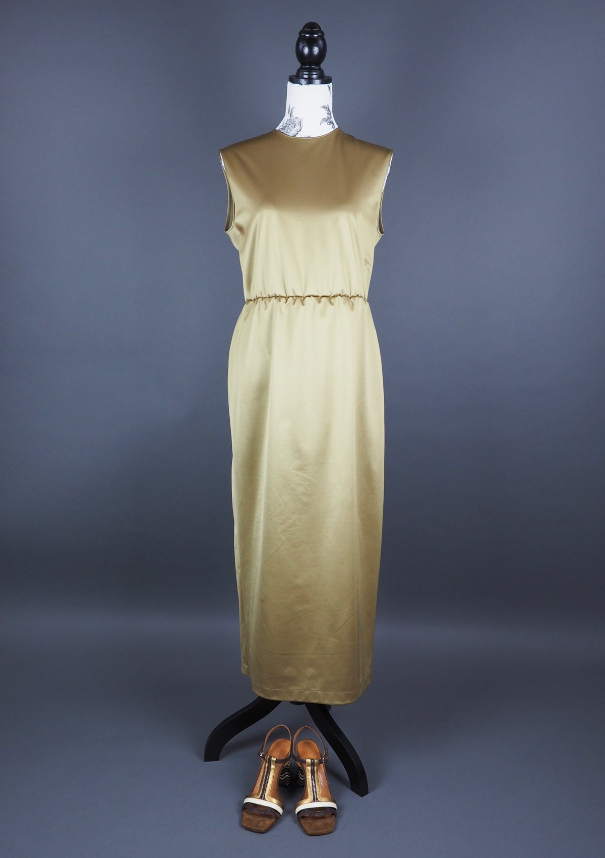 Damen Kleid aus Satin-Stretch in Gold Damen Kleid Harris Wharf London