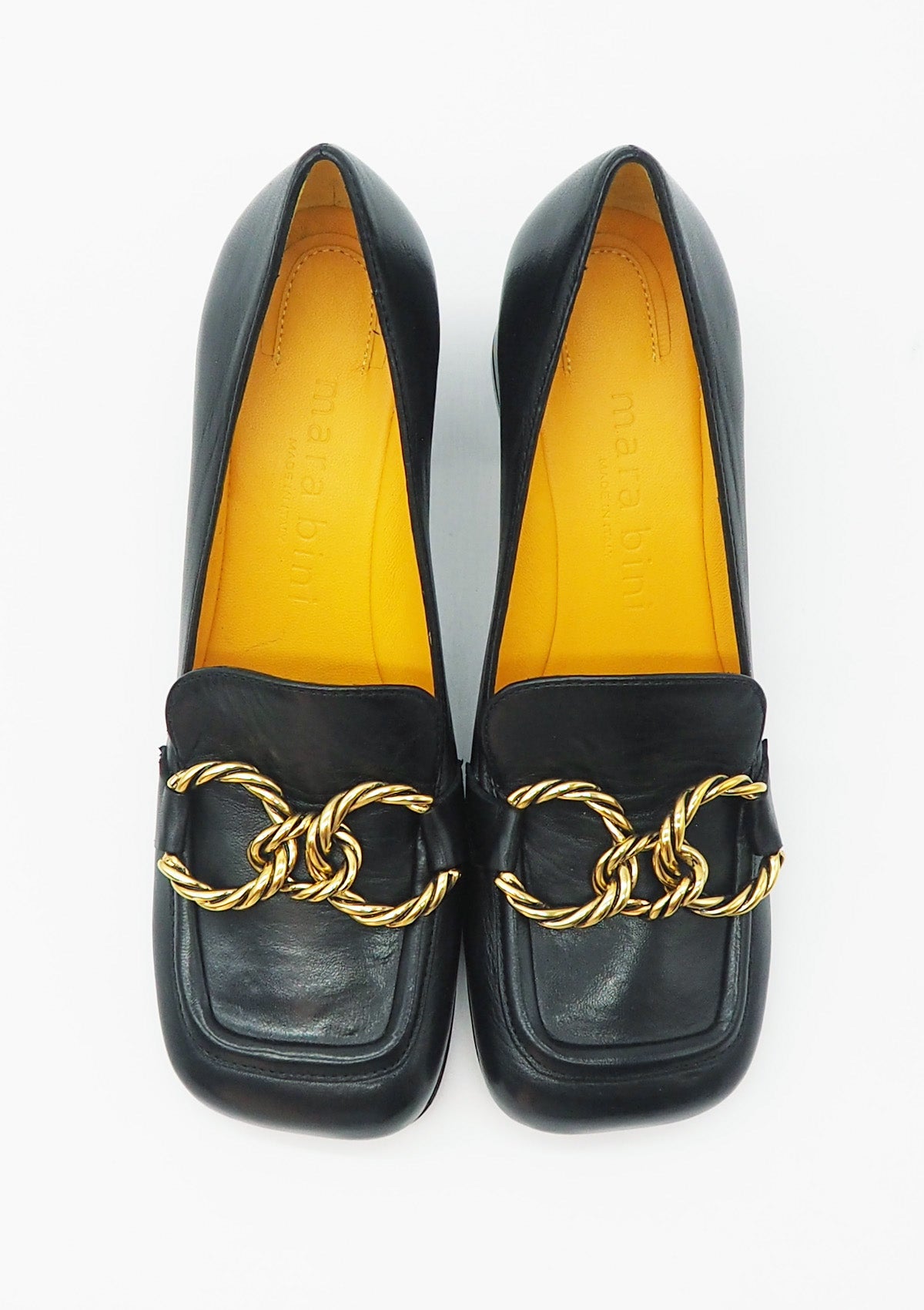 Damen Loafer mit Absatz aus Glattleder in Schwarz mit goldener Kette Damen Loafers & Schnürer Mara Bini