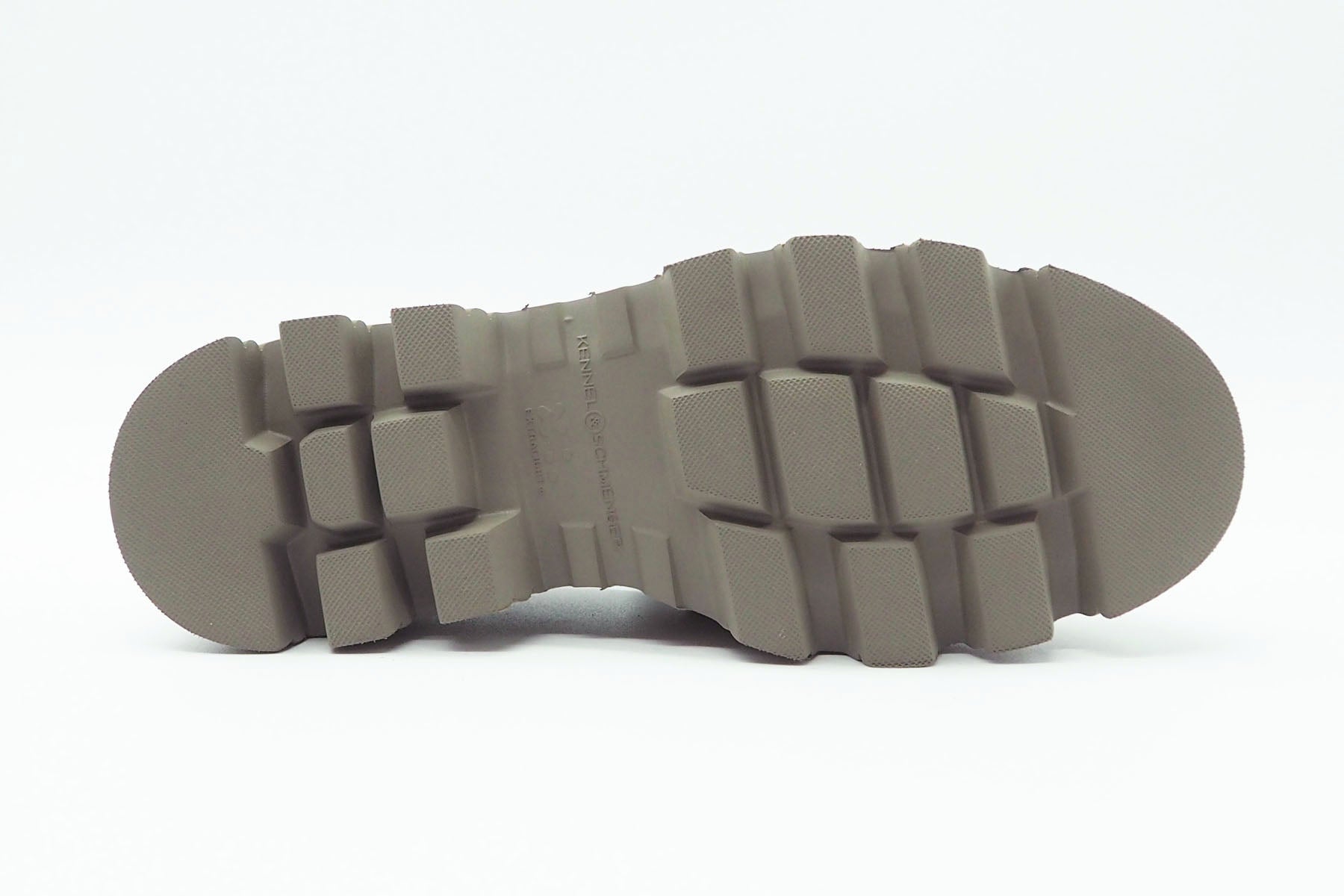 Damen Loafer mit flacher Plateau-Sohle aus Nubukleder in Sand- Absatz 4cm Damen Loafers & Schnürer Kennel & Schmenger