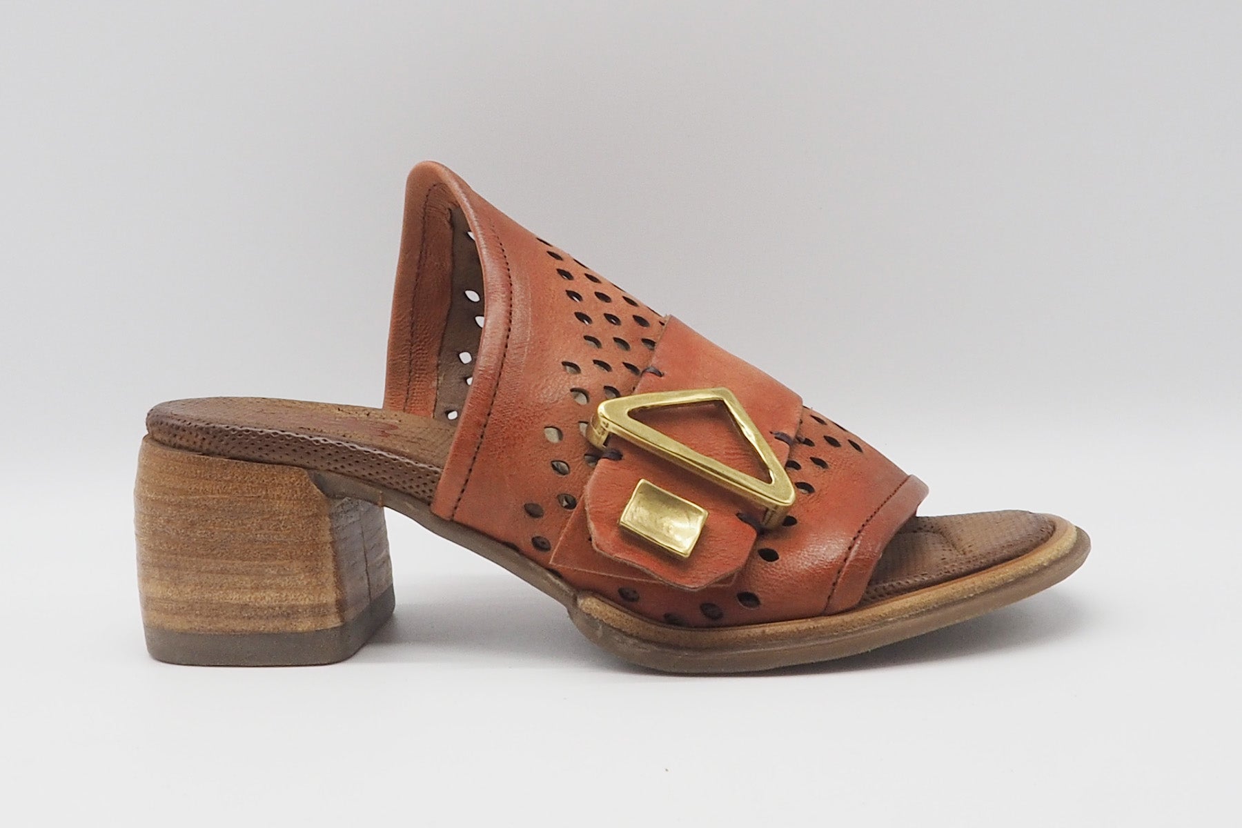 Damen Pantoffel aus gewaschenem Glattleder in Ziegelrot Damen Mules & Sabots A.S. 98