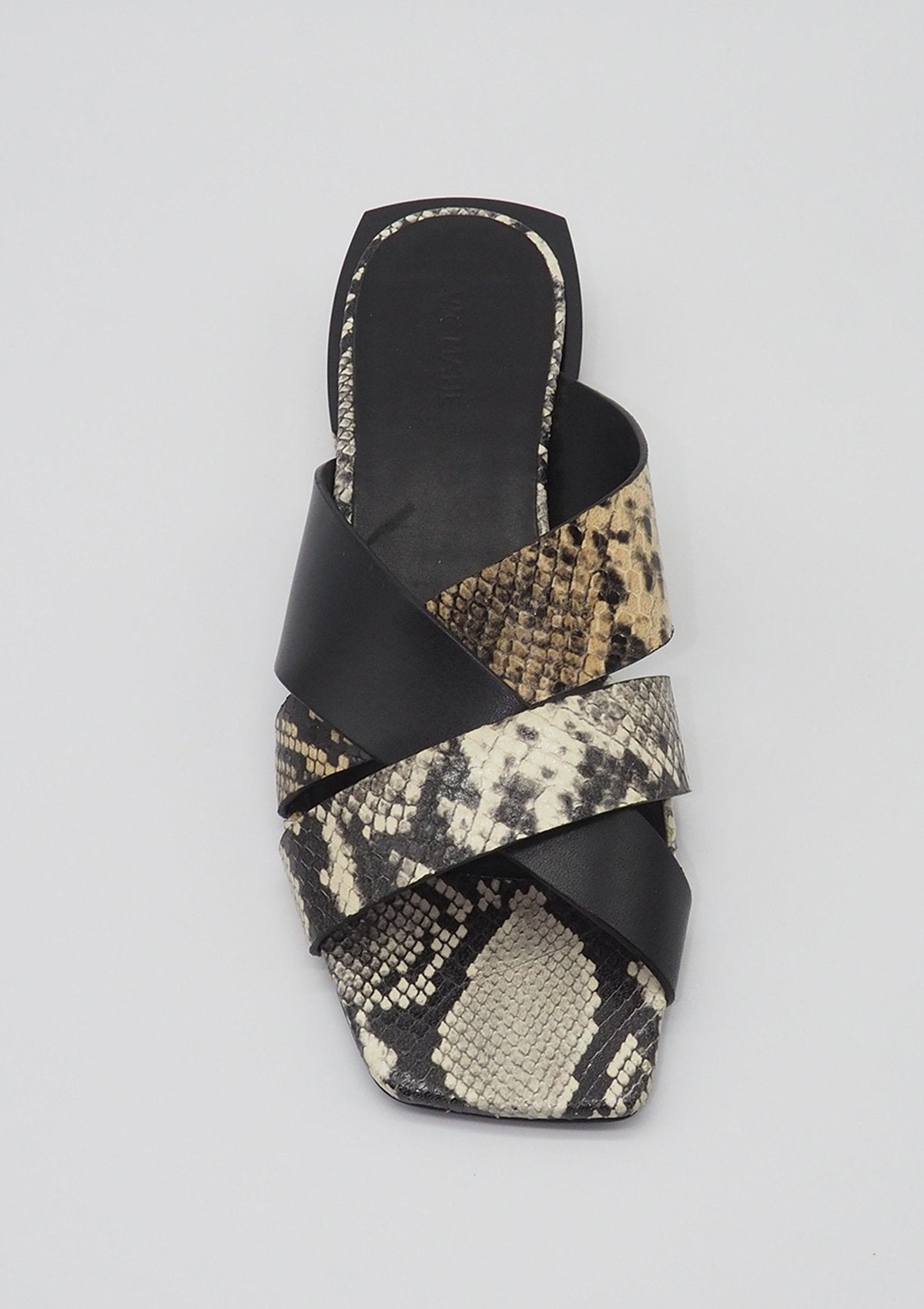 Damen Pantolette in Schwarz und Reptilprägung Damen Mules & Sabots Vic Matié