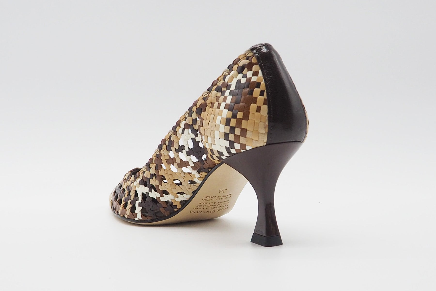 Damen Pumps aus geflochtenem Leder in Braunabstufungen Weiß, Neutral, Braun & Schwarz Damen Pumps & Slings Pons Quintana