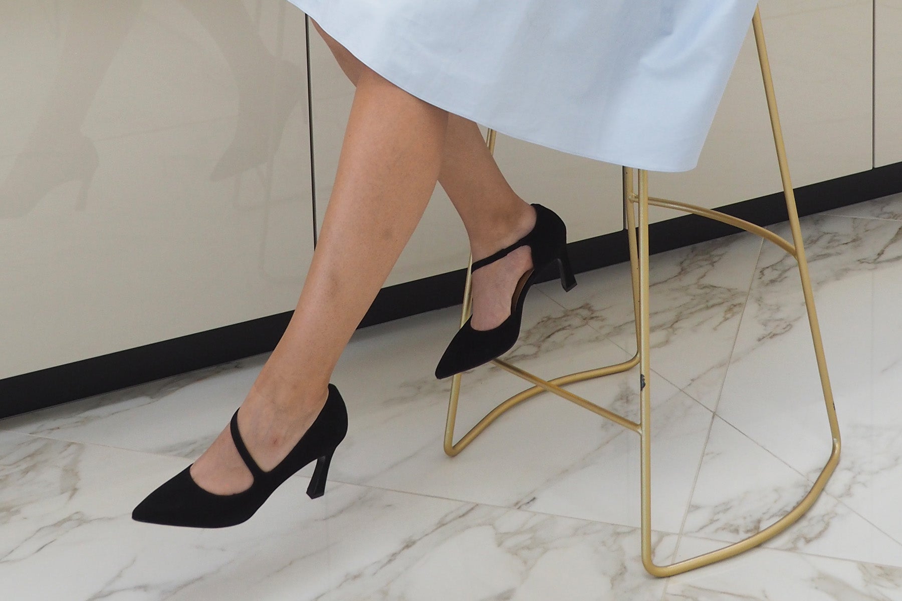 Damen Pumps aus Veloursleder in Schwarz Damen Pumps & Slings Karin