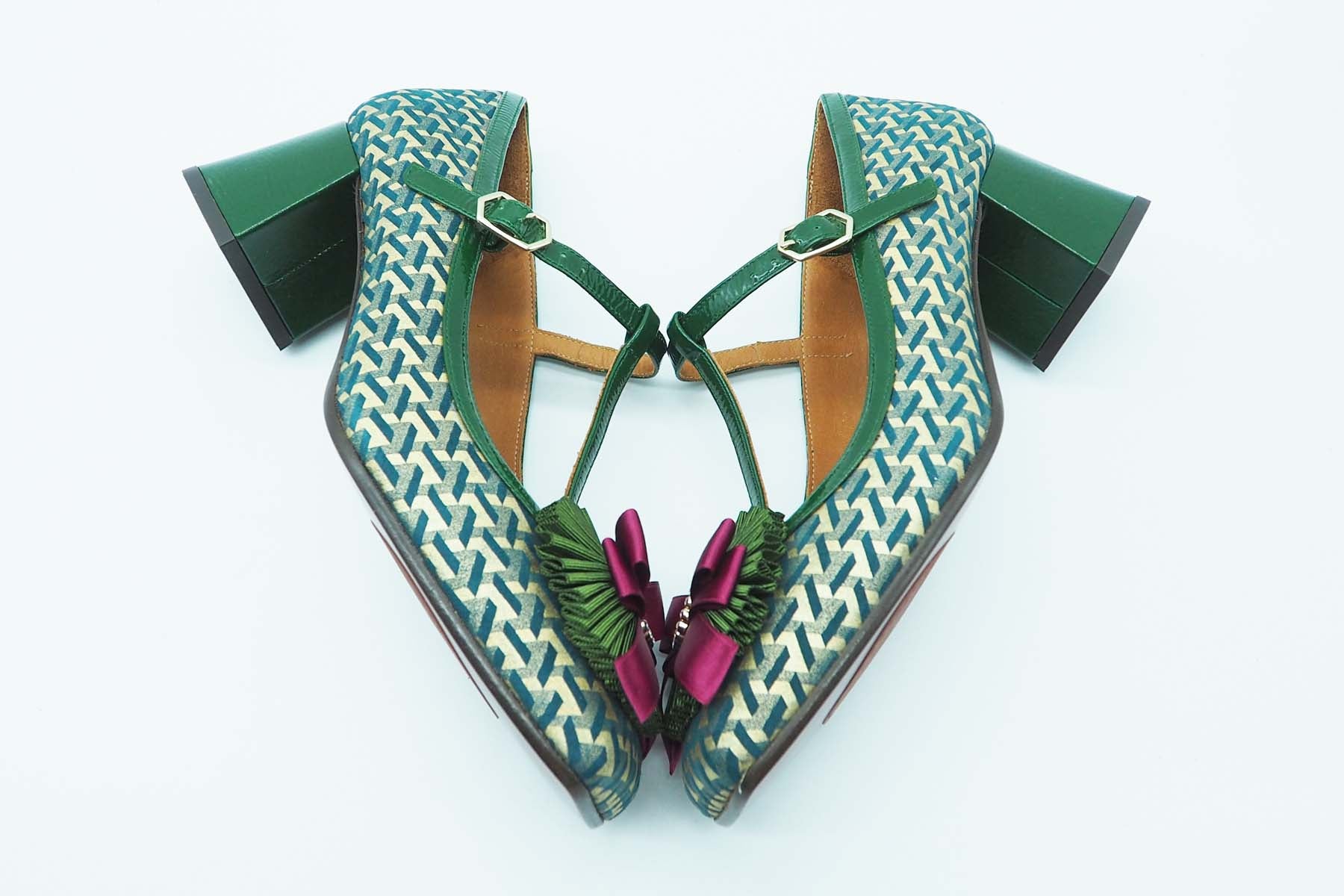 Damen Pumps "Volete" mit T-Spange aus Glanz-Nubukleder in Gold & Grün Damen Pumps & Slings Chie Mihara