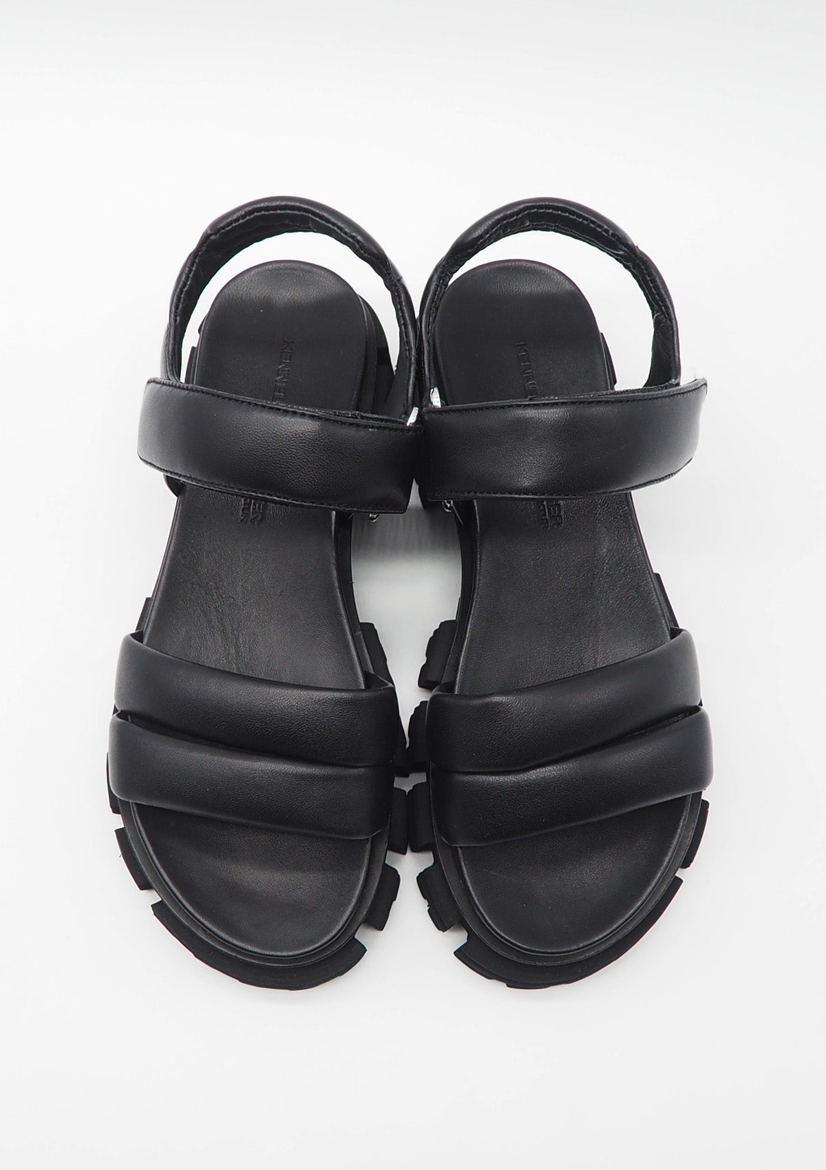 Damen Sandale aus Leder in Schwarz Damen Sandalen Kennel & Schmenger