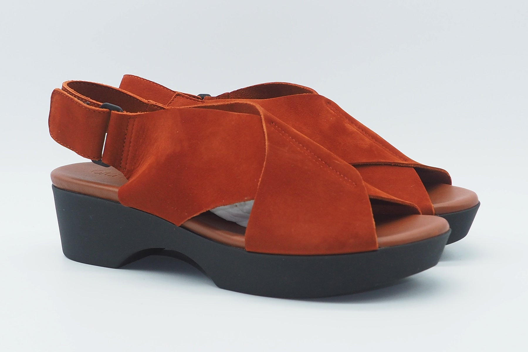 Damen Sandale aus Nubukleder in Rost Damen Sandalen Arche